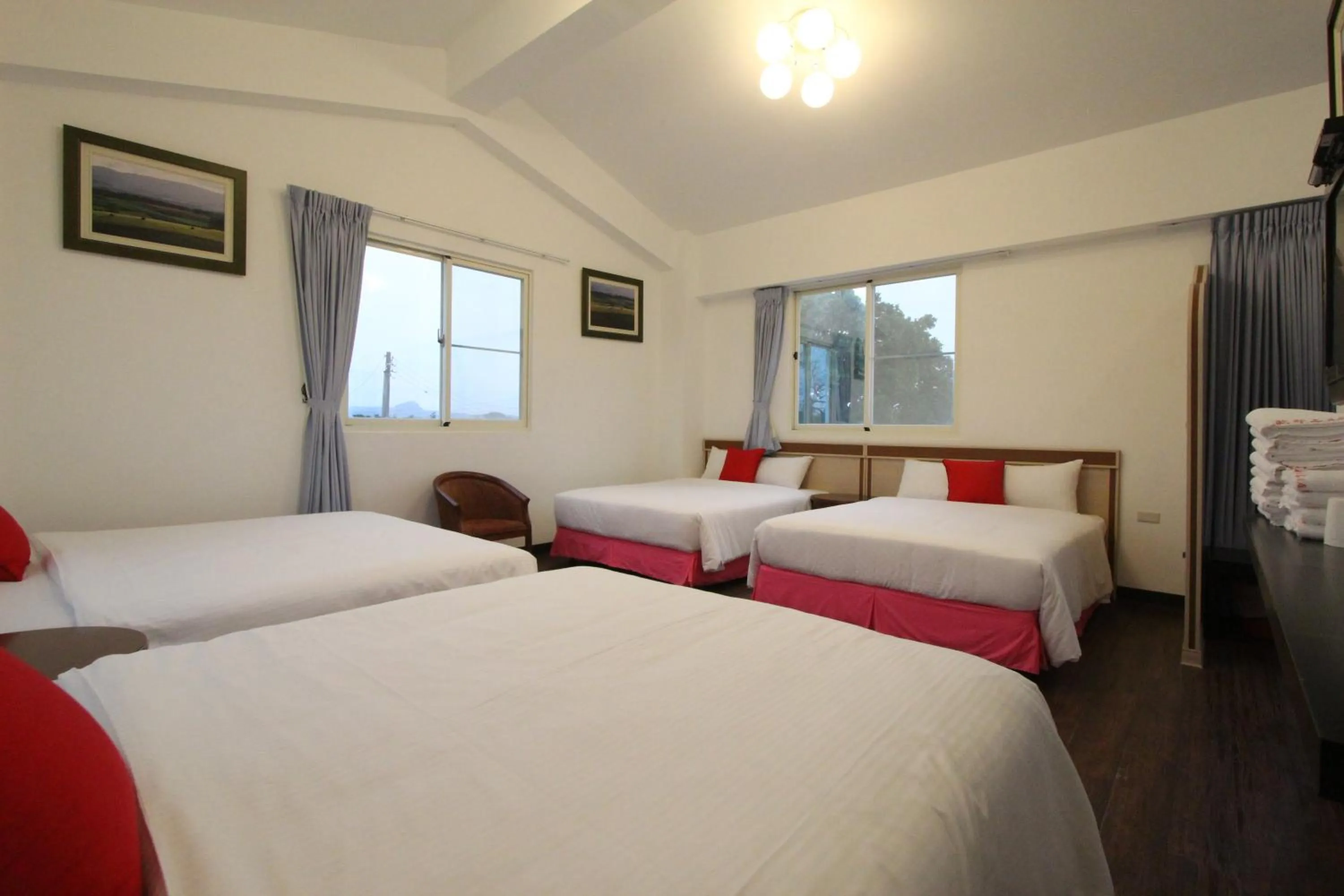 Photo of the whole room in Otousann B&B