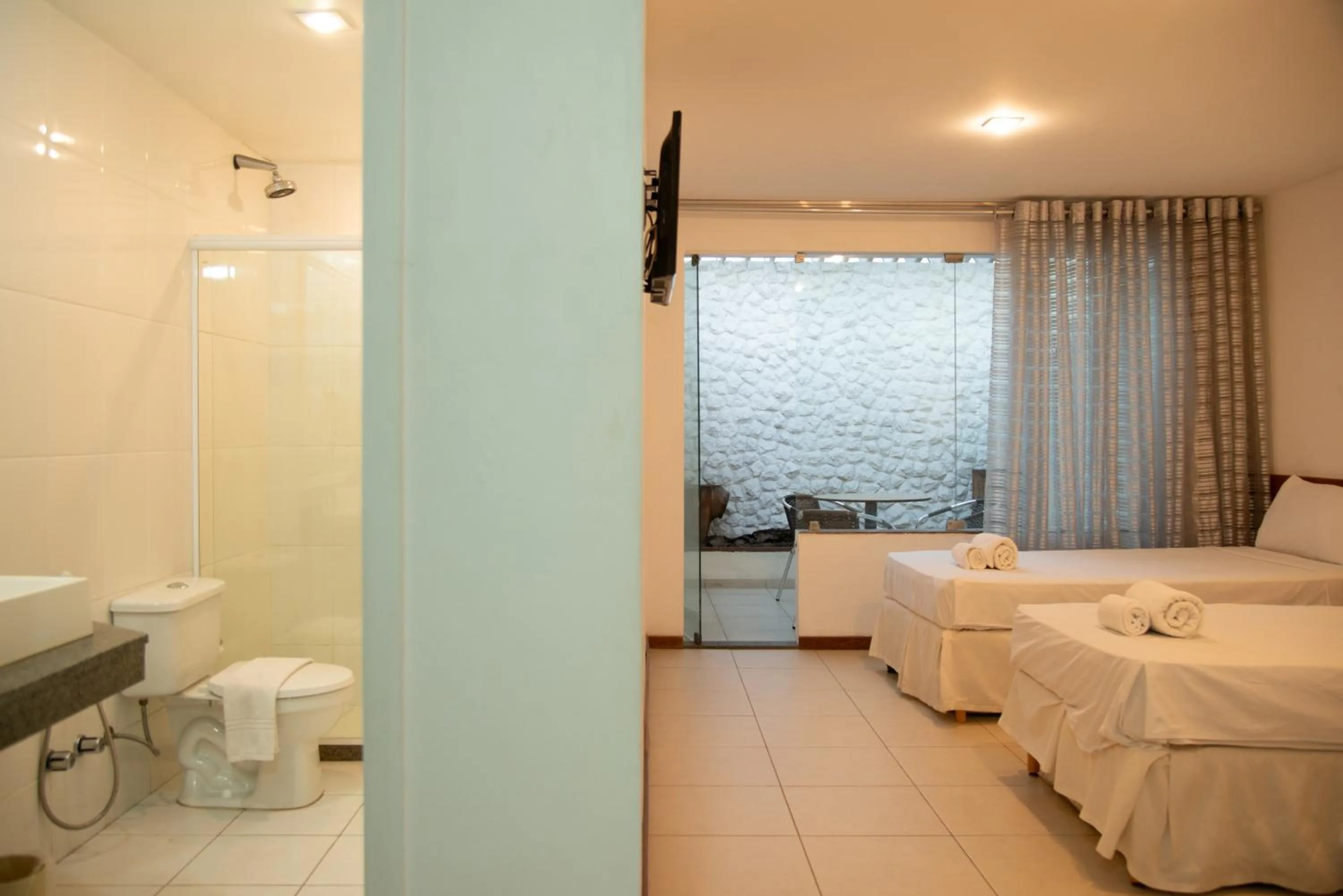 Shower, Bed in Hotel Villa Reggia