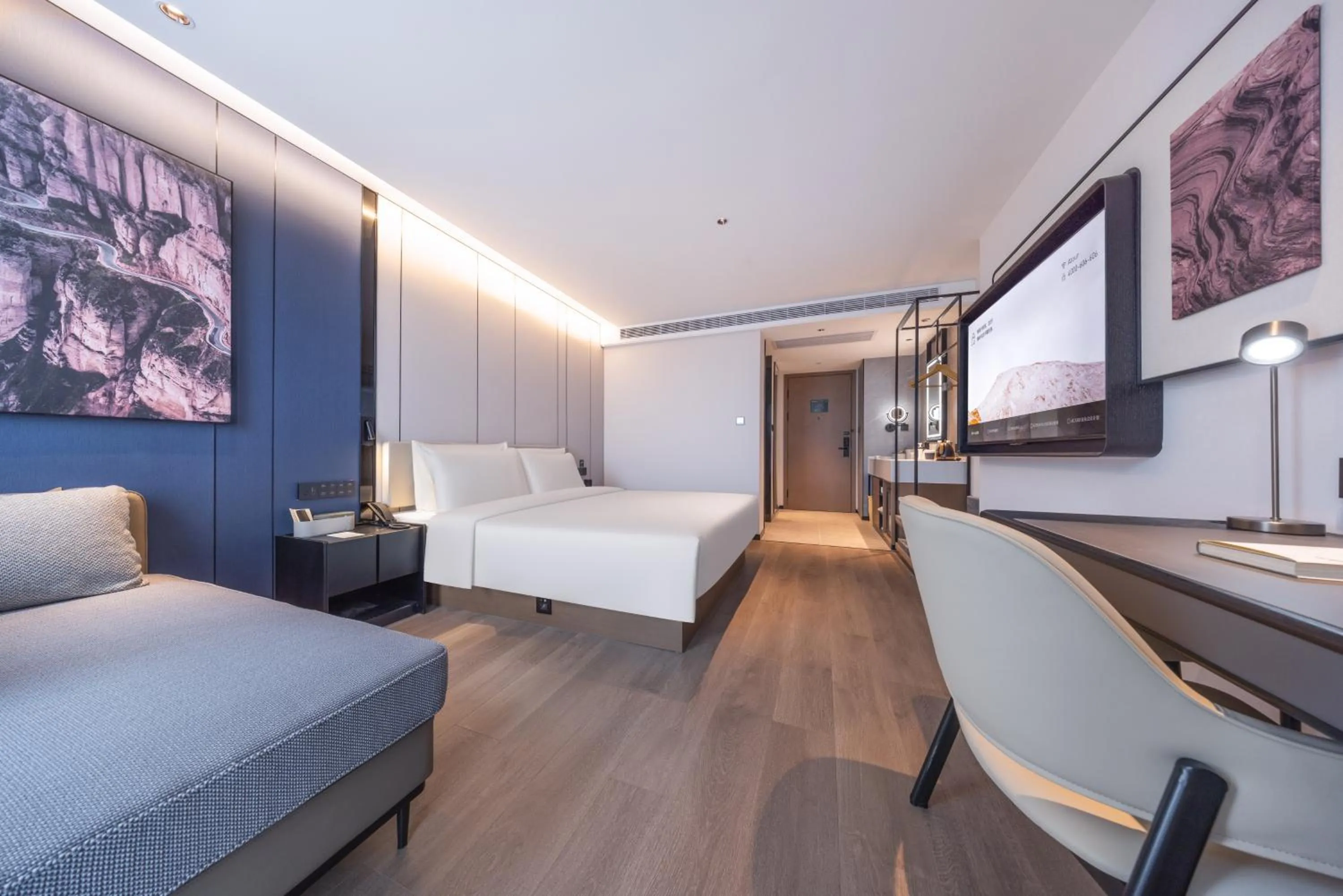 Bed in Atour Hotel Yangchun Lake Wuhan High Speed Rail Station