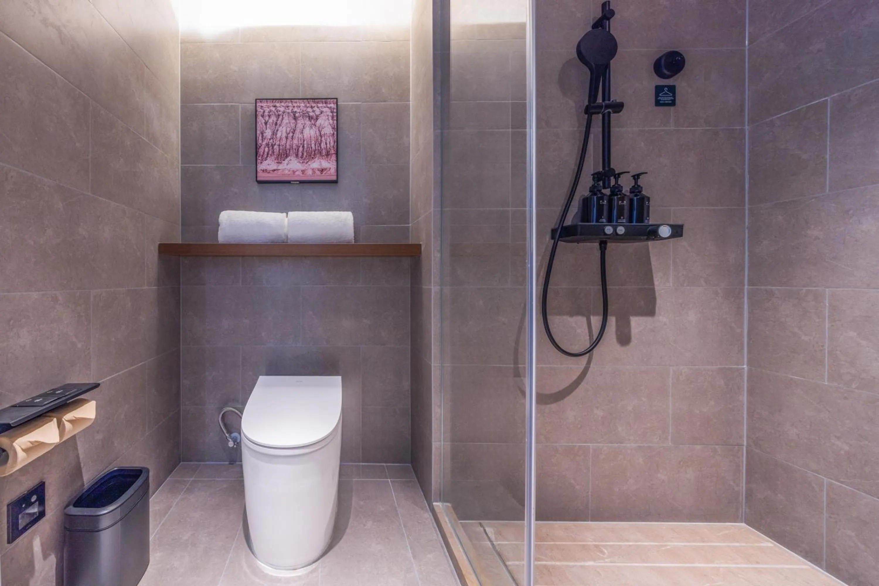 Atour Hotel Yangchun Lake Wuhan High Speed Rail Station