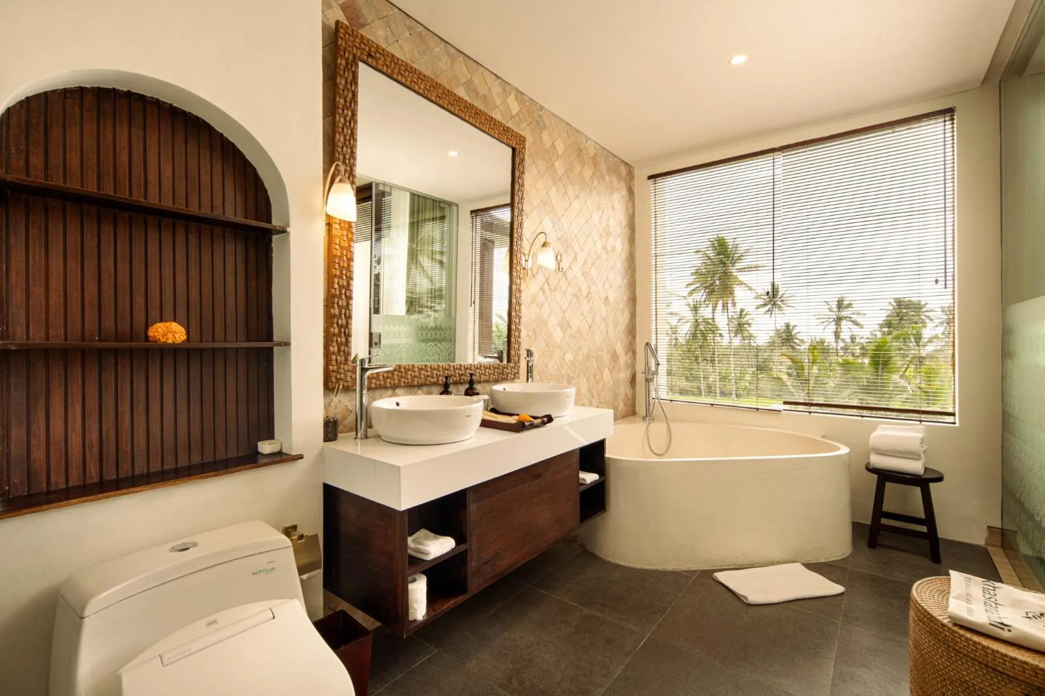 Toilet in Khastana Hadi Tegallalang, Ubud