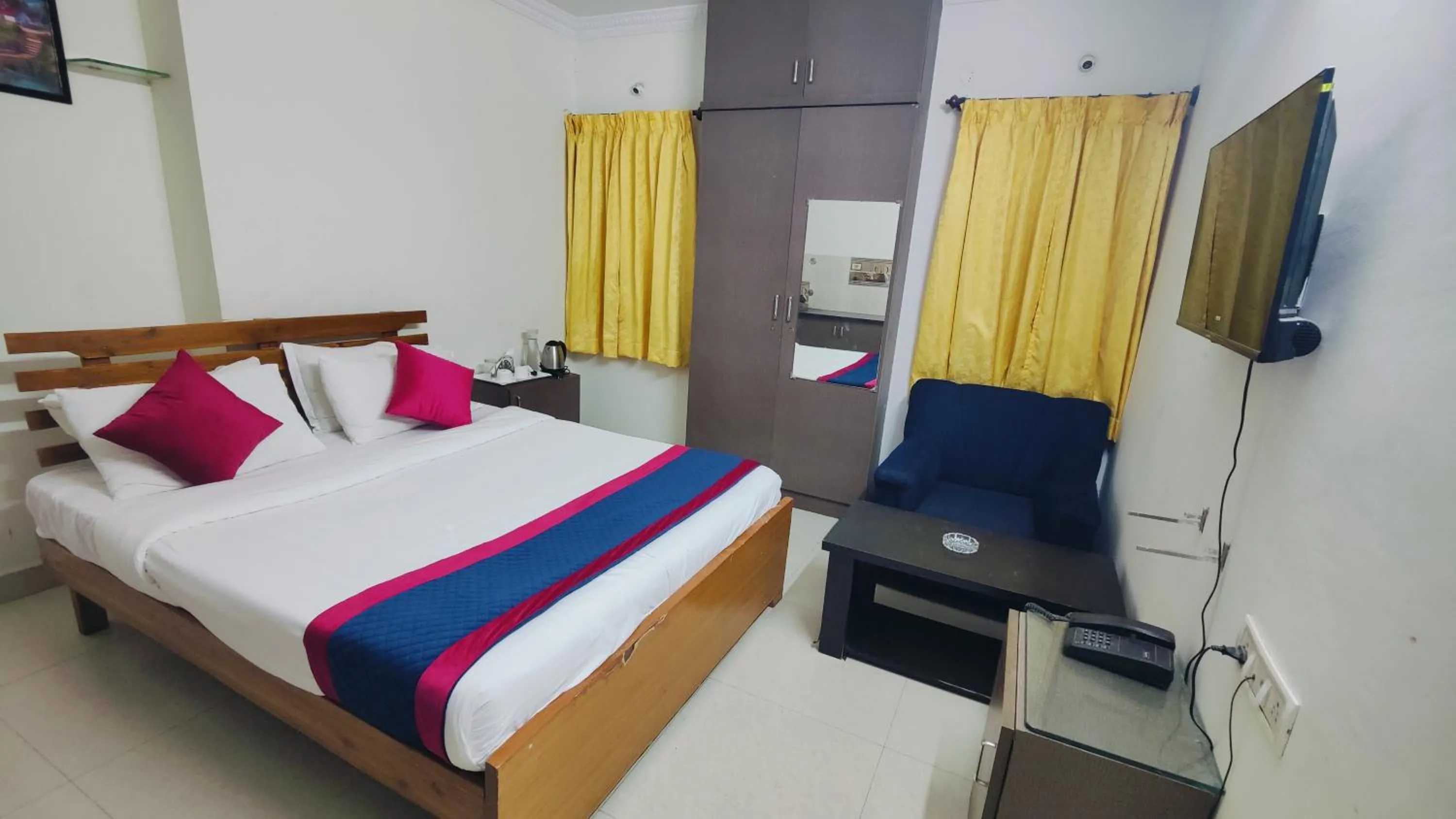 Bed in Mann Pasand Inn Feel the Luxury