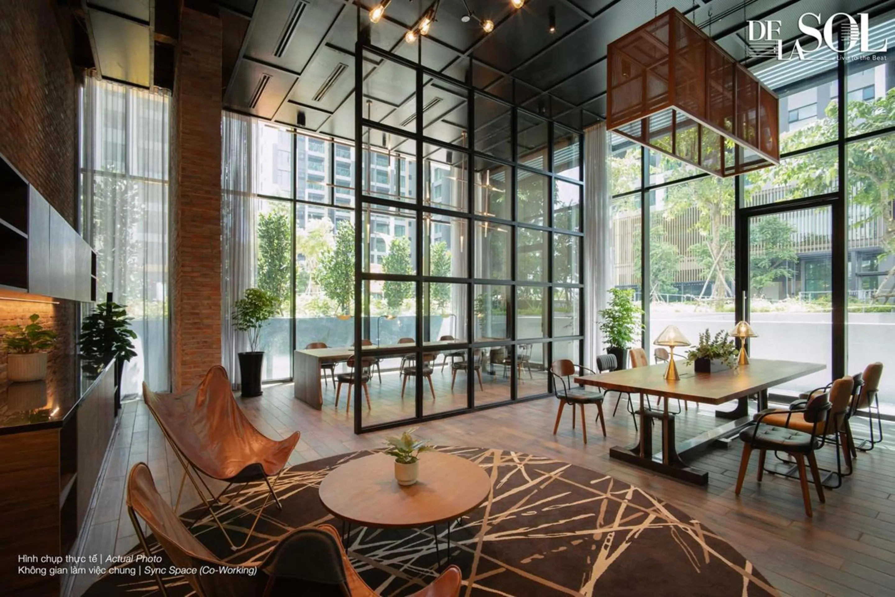 Living room in Imperial De La SoL District 4