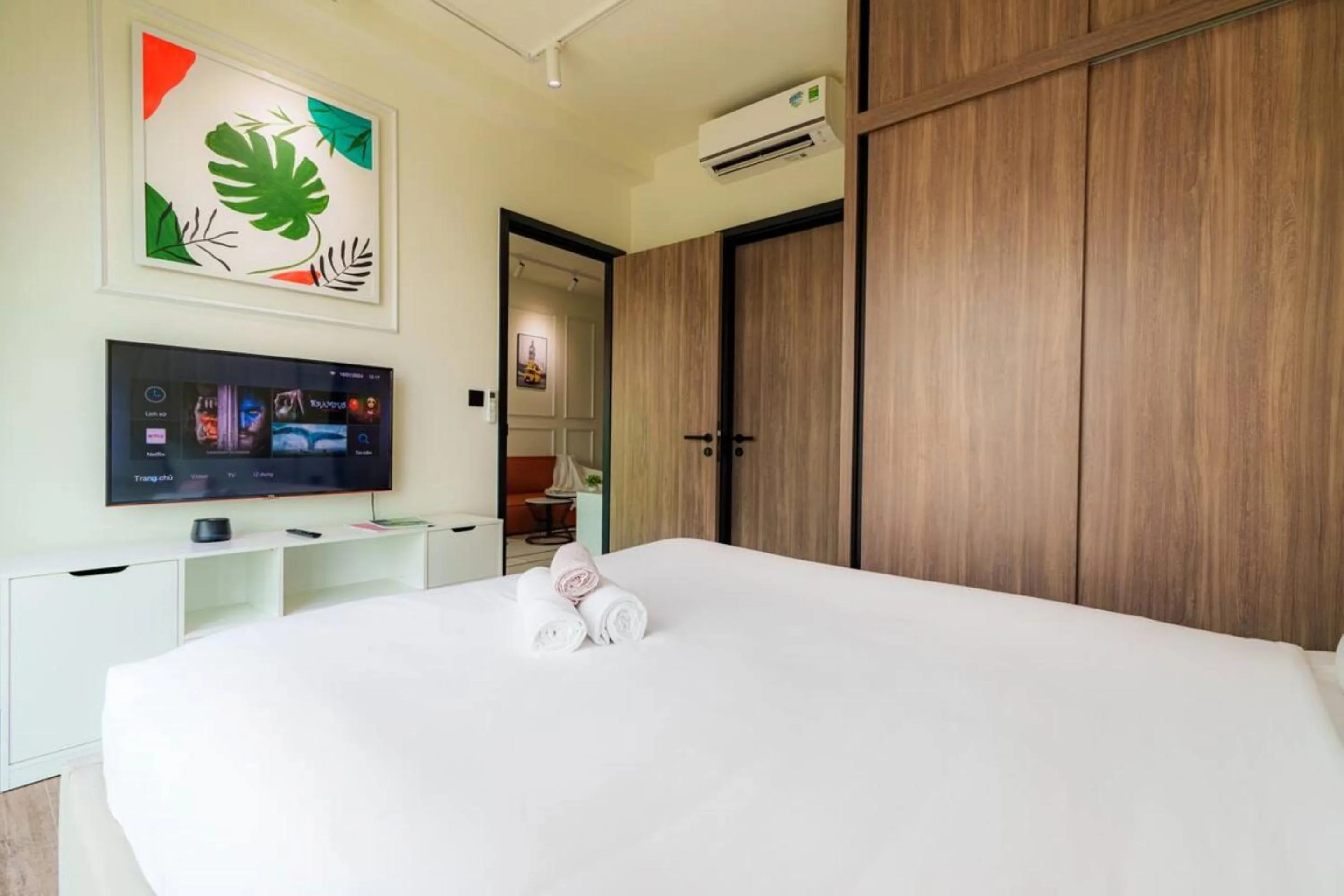 Communal lounge/ TV room in Imperial De La SoL District 4