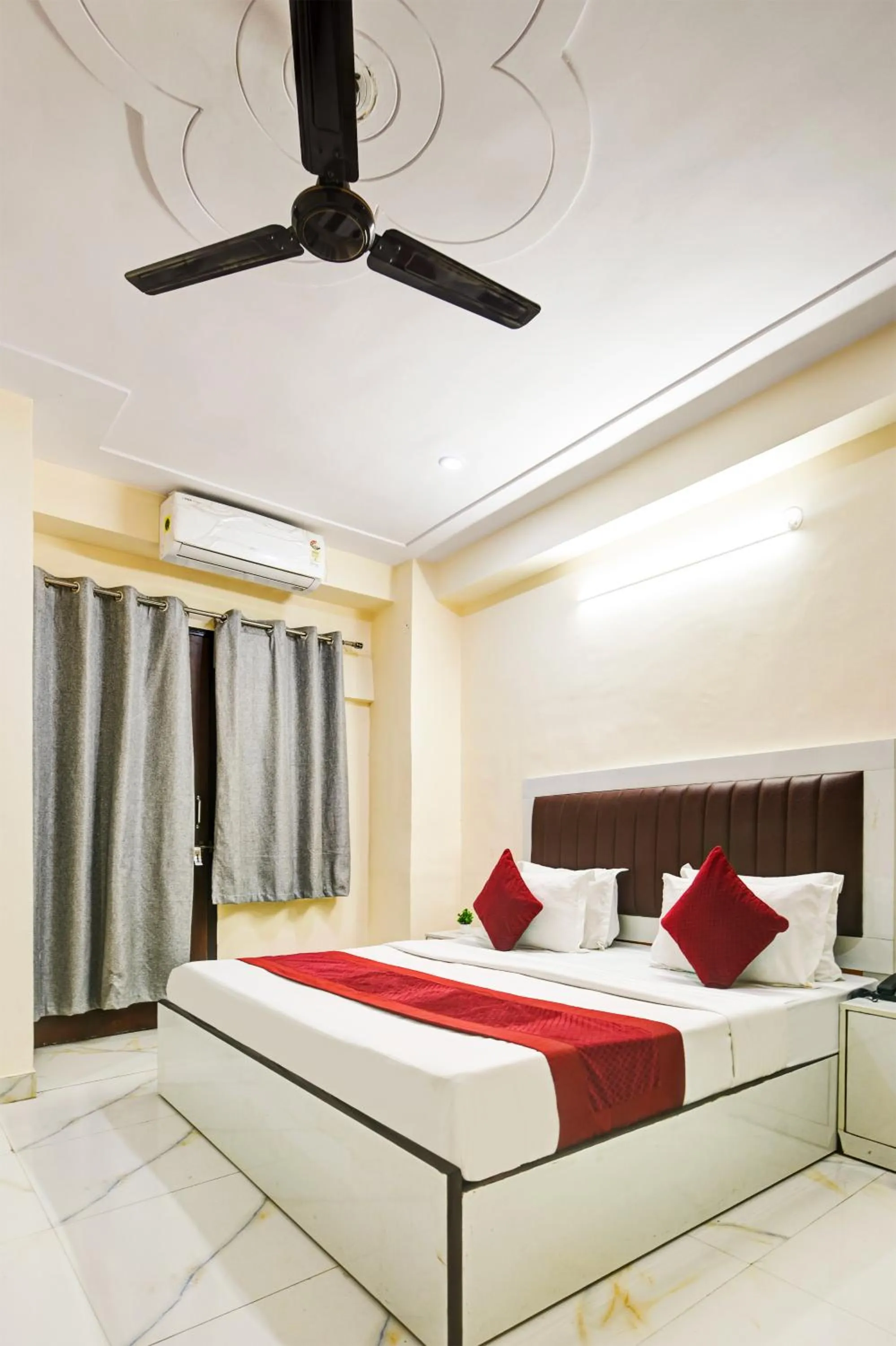 Photo of the whole room, Bed in Hotel Krishna Tower