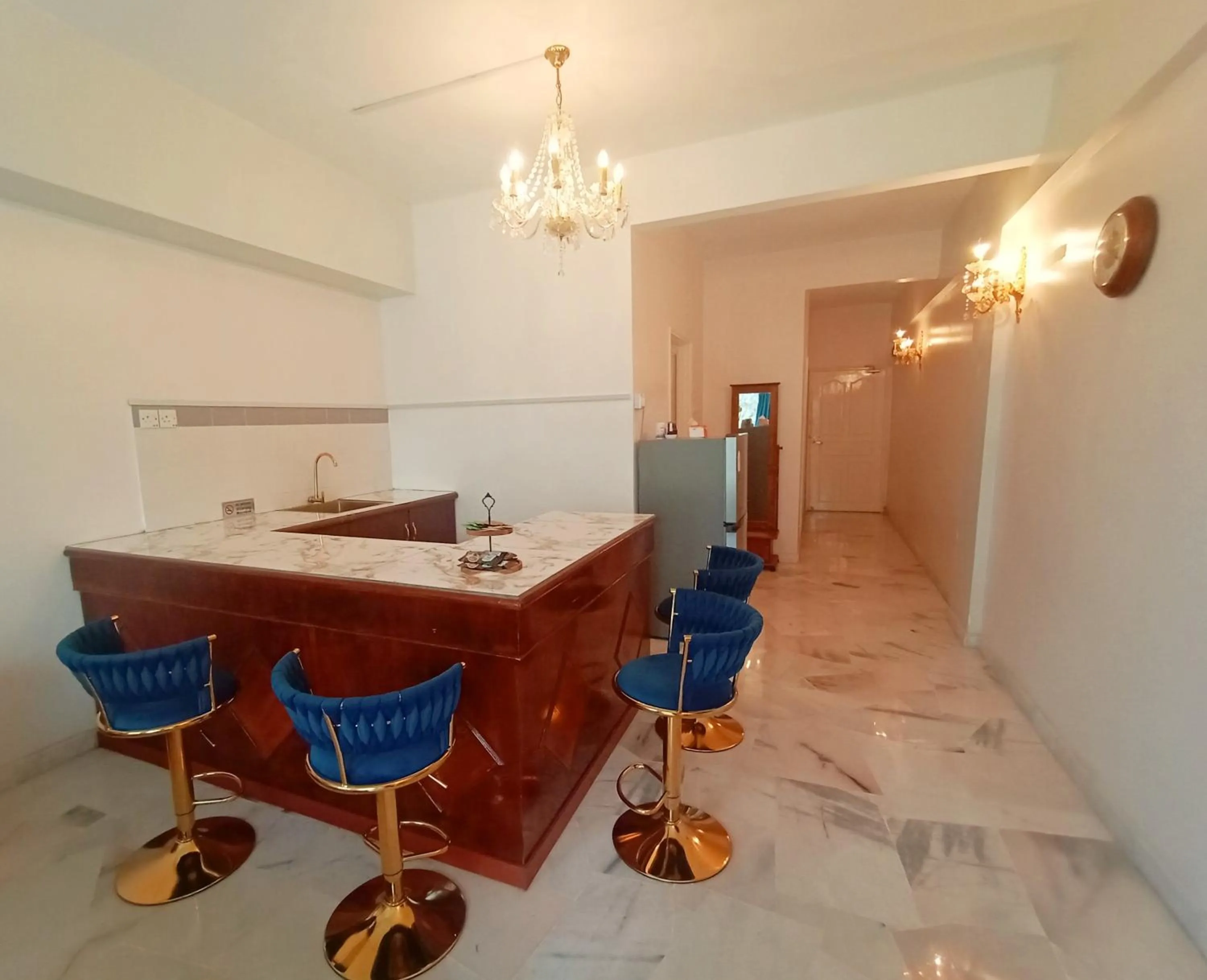 Resort Apartment depan Laut