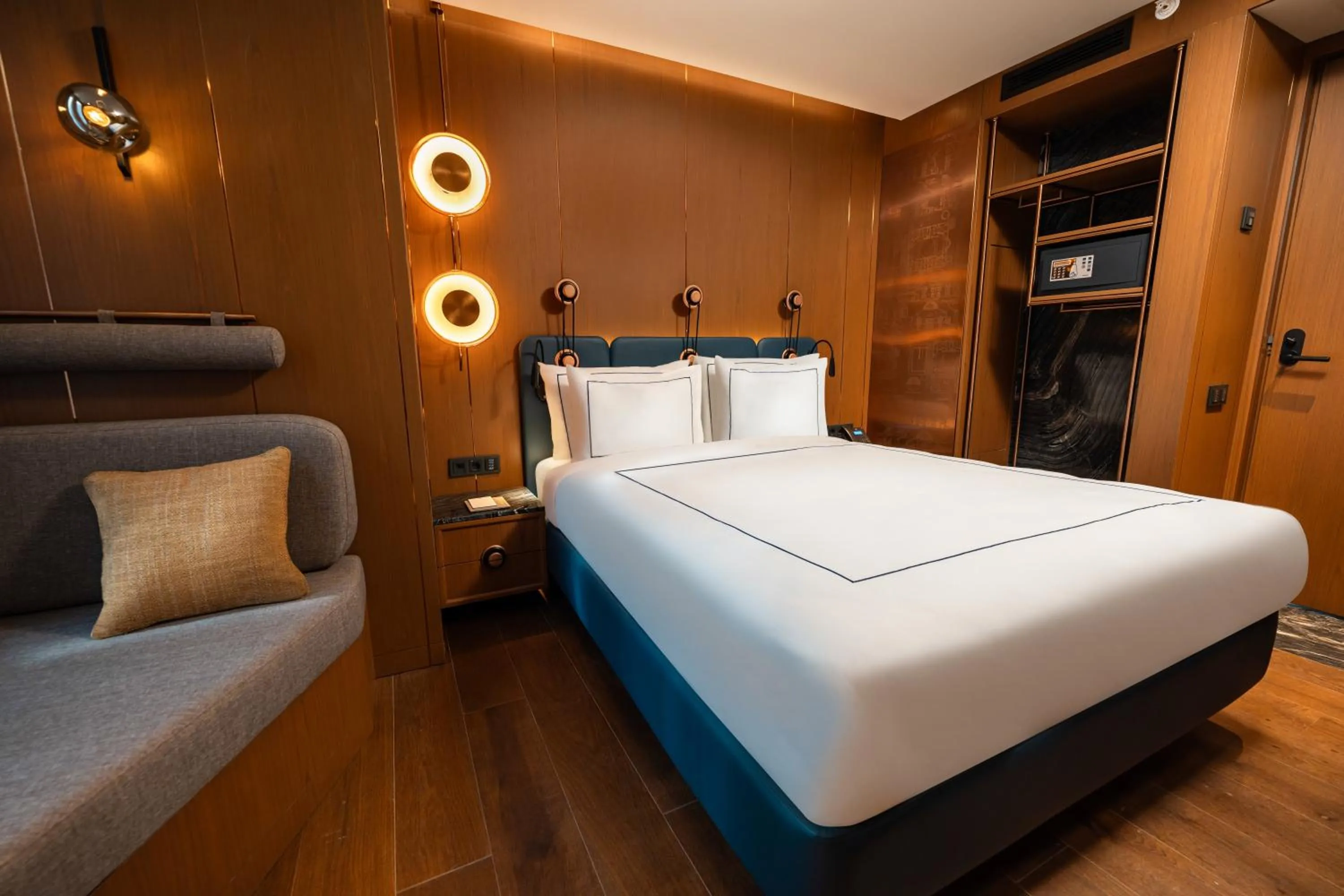 Photo of the whole room, Bed in Sura Concept Hotel