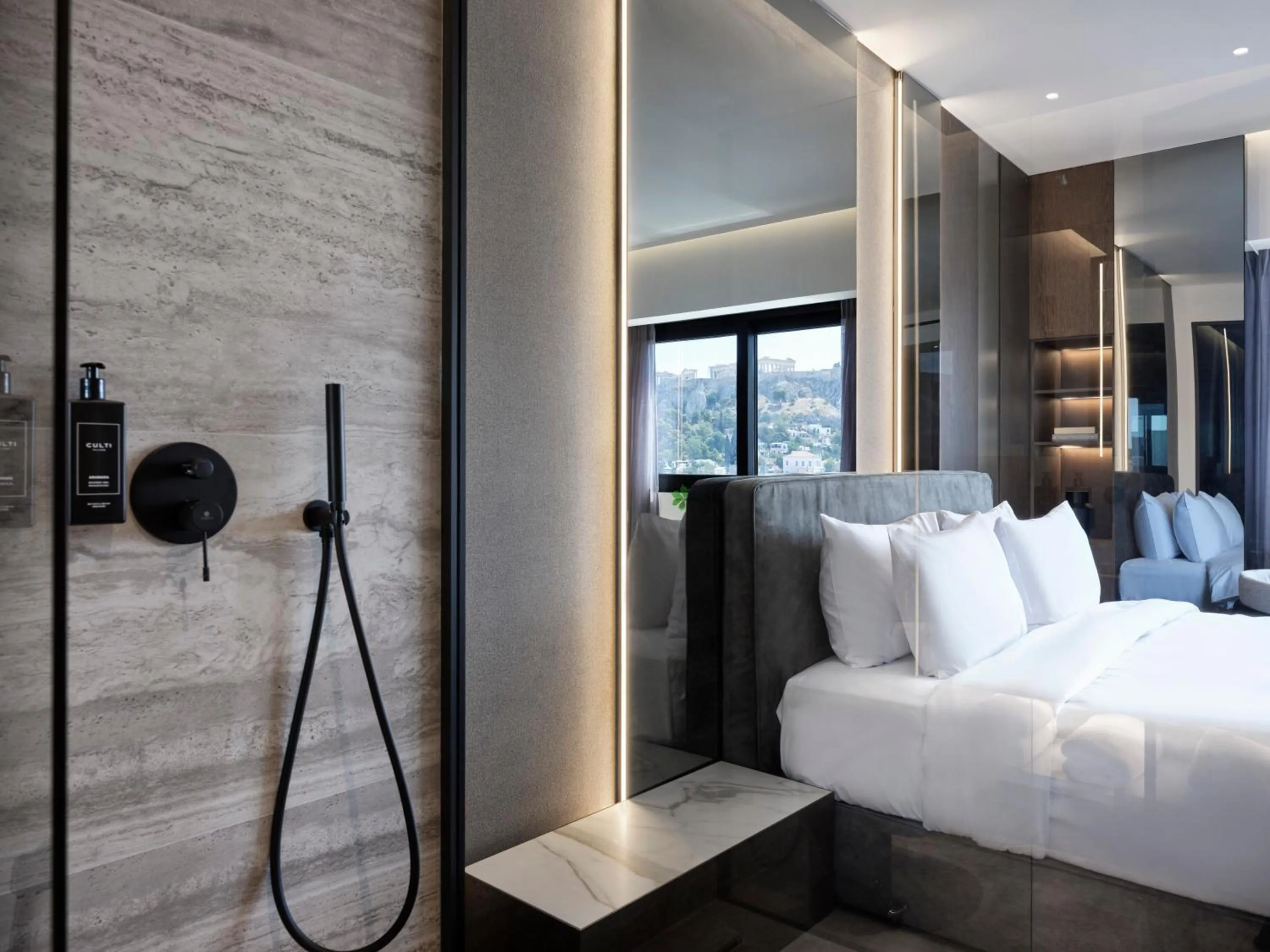 Photo of the whole room, Bed in Nur Edge Aparthotel - Acropolis Skyline