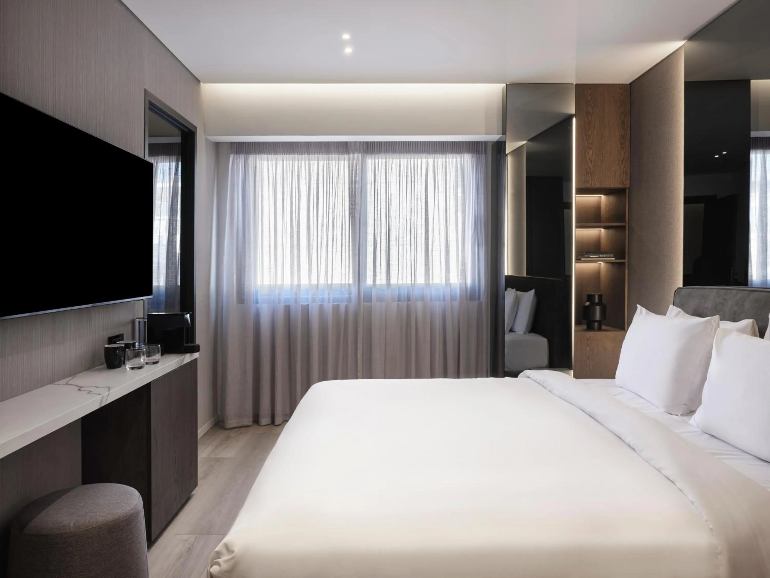 Bed in Nur Edge Aparthotel - Acropolis Skyline