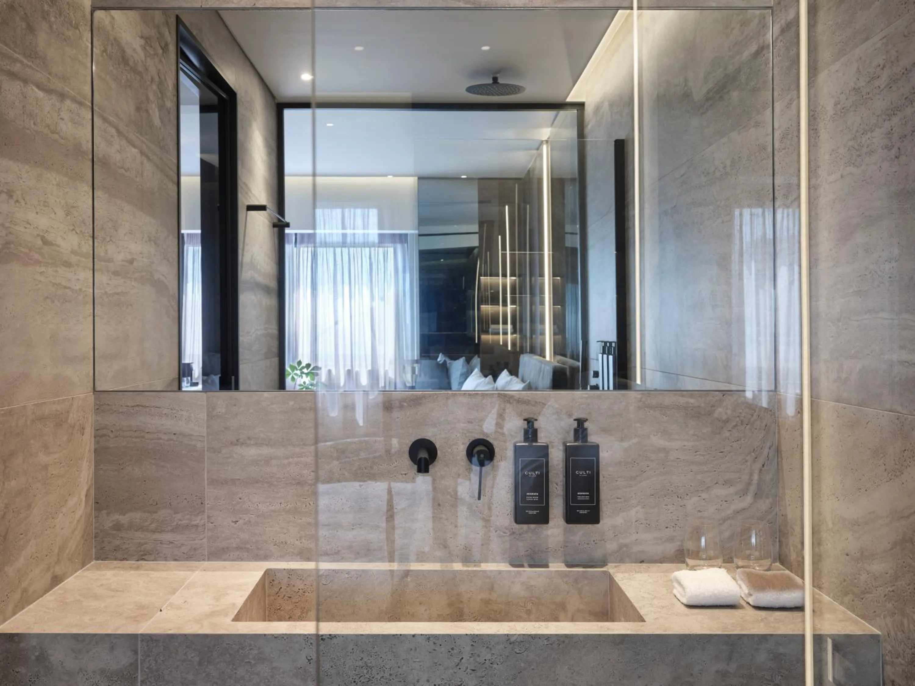 Bathroom in Nur Edge Aparthotel - Acropolis Skyline