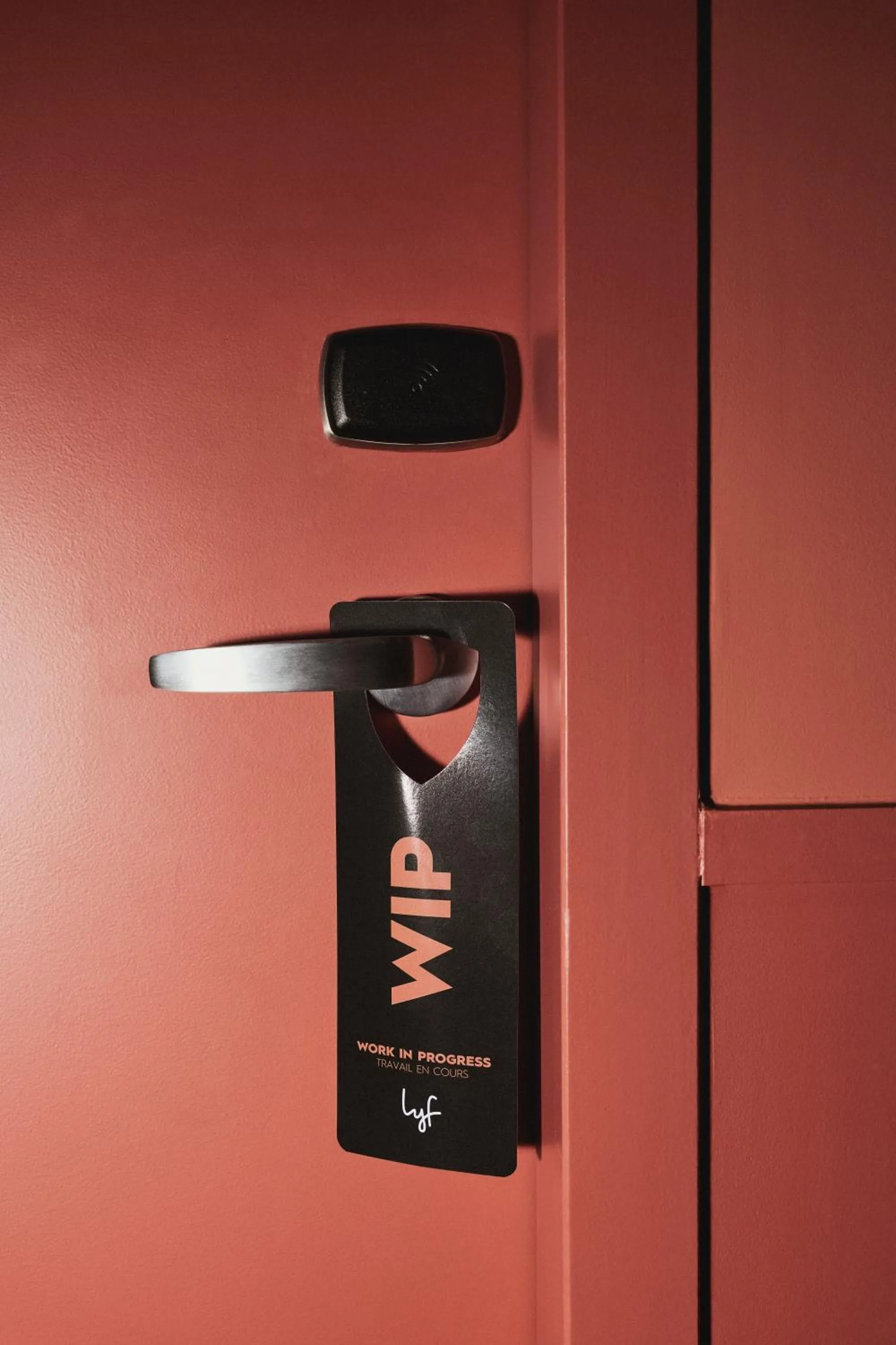 Bedroom in lyf Gambetta Paris