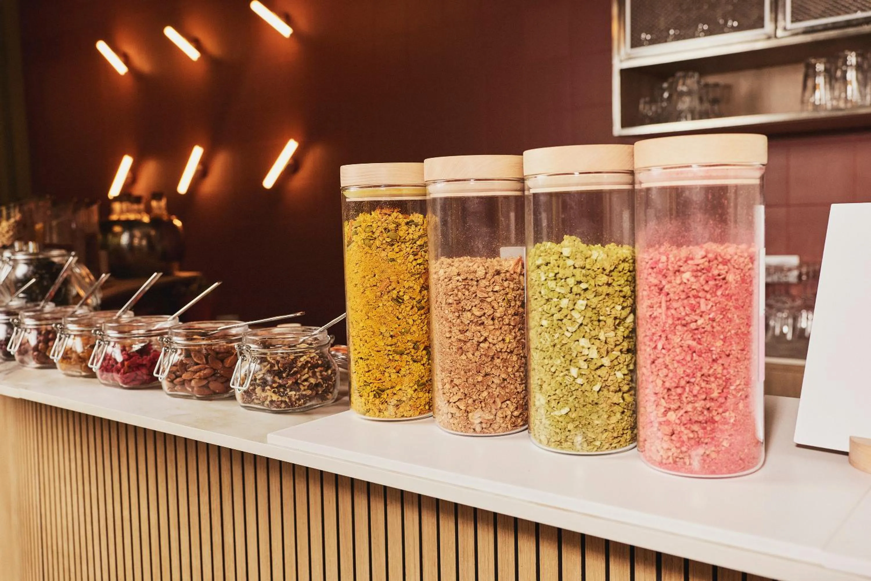 Breakfast in lyf Gambetta Paris