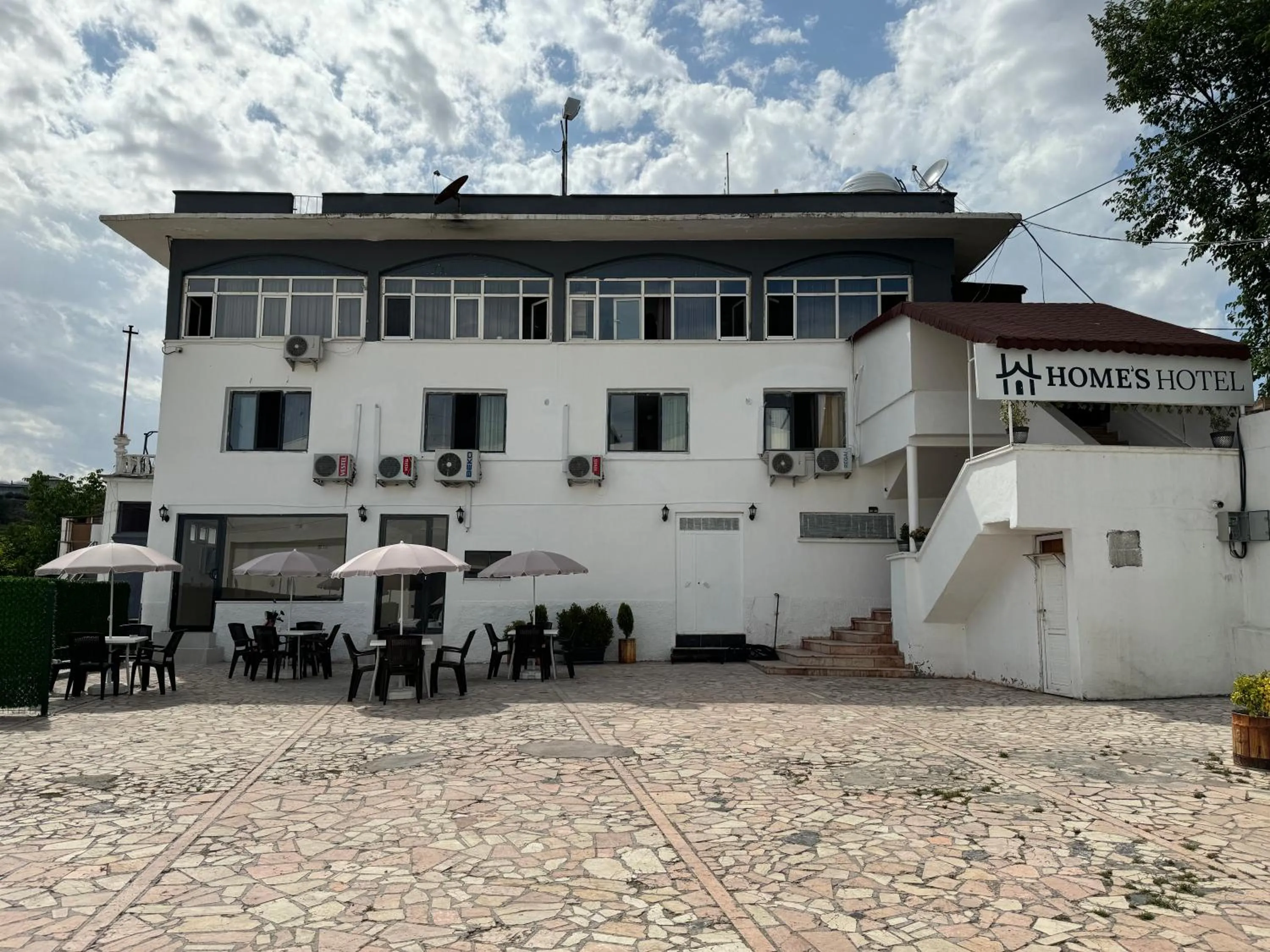 Property building in Avio Hotel