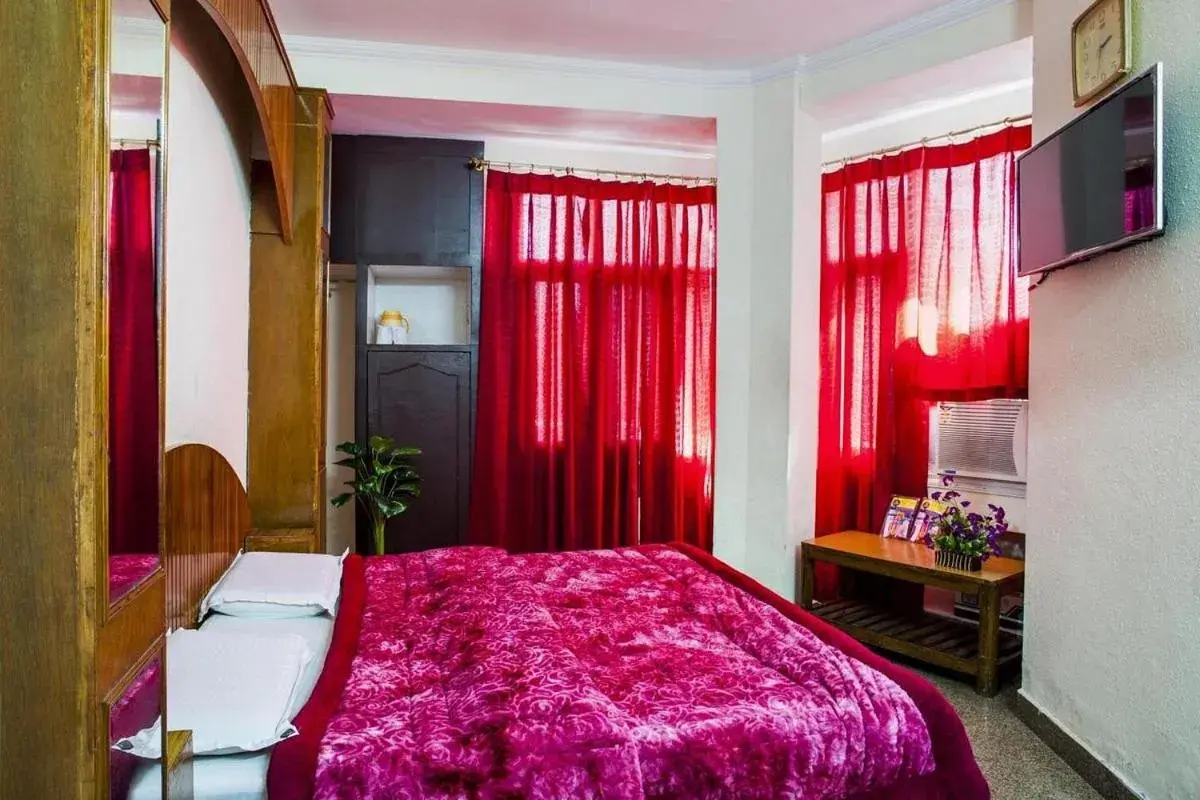 Deluxe Double Room - single occupancy in Hotel Raghunath Deluxe Double Room - single occupancy in Hotel Raghunath