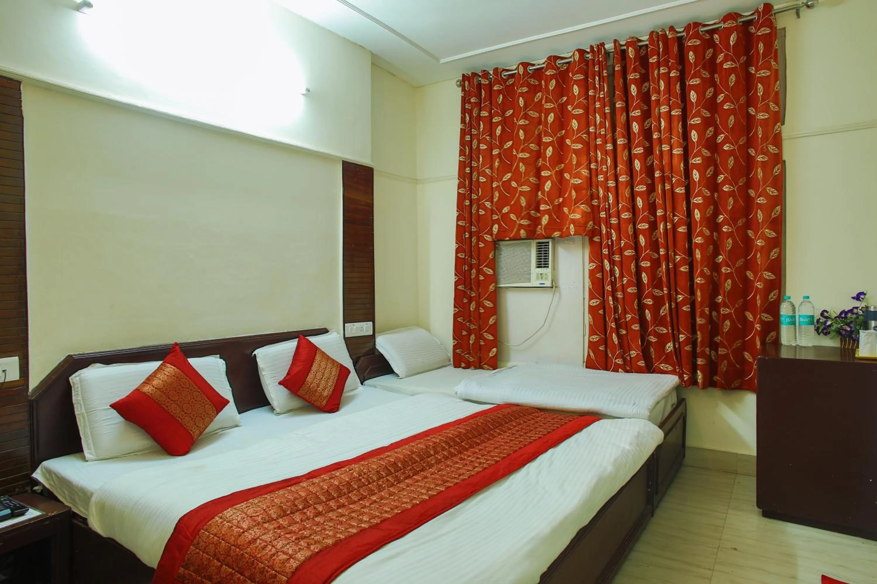 Bed in Hotel Raghunath