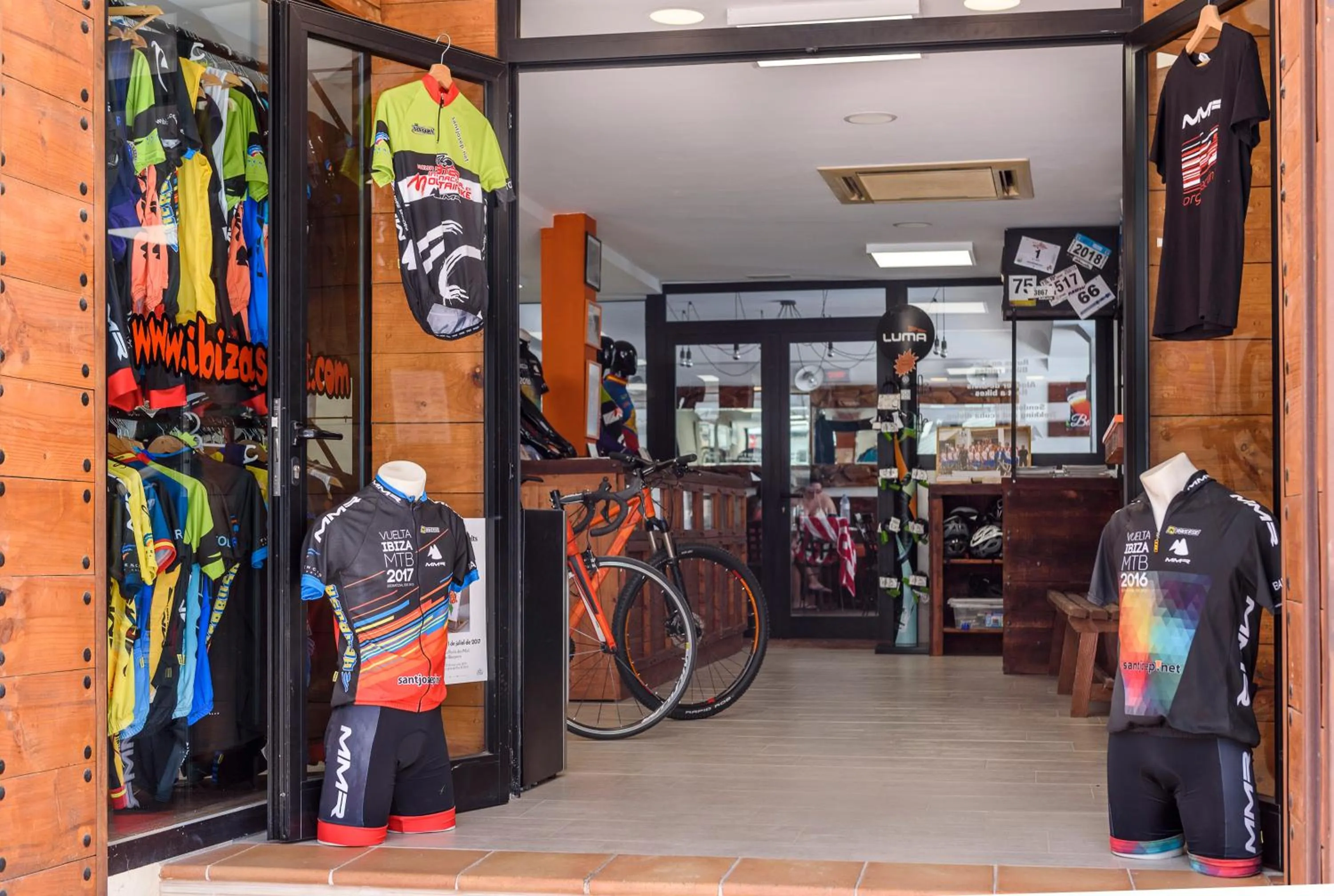 On-site shops in Hotel Florencio Ibiza