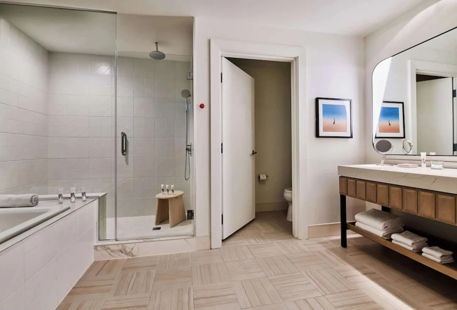 Virgin Hotels Las Vegas by Suiteness