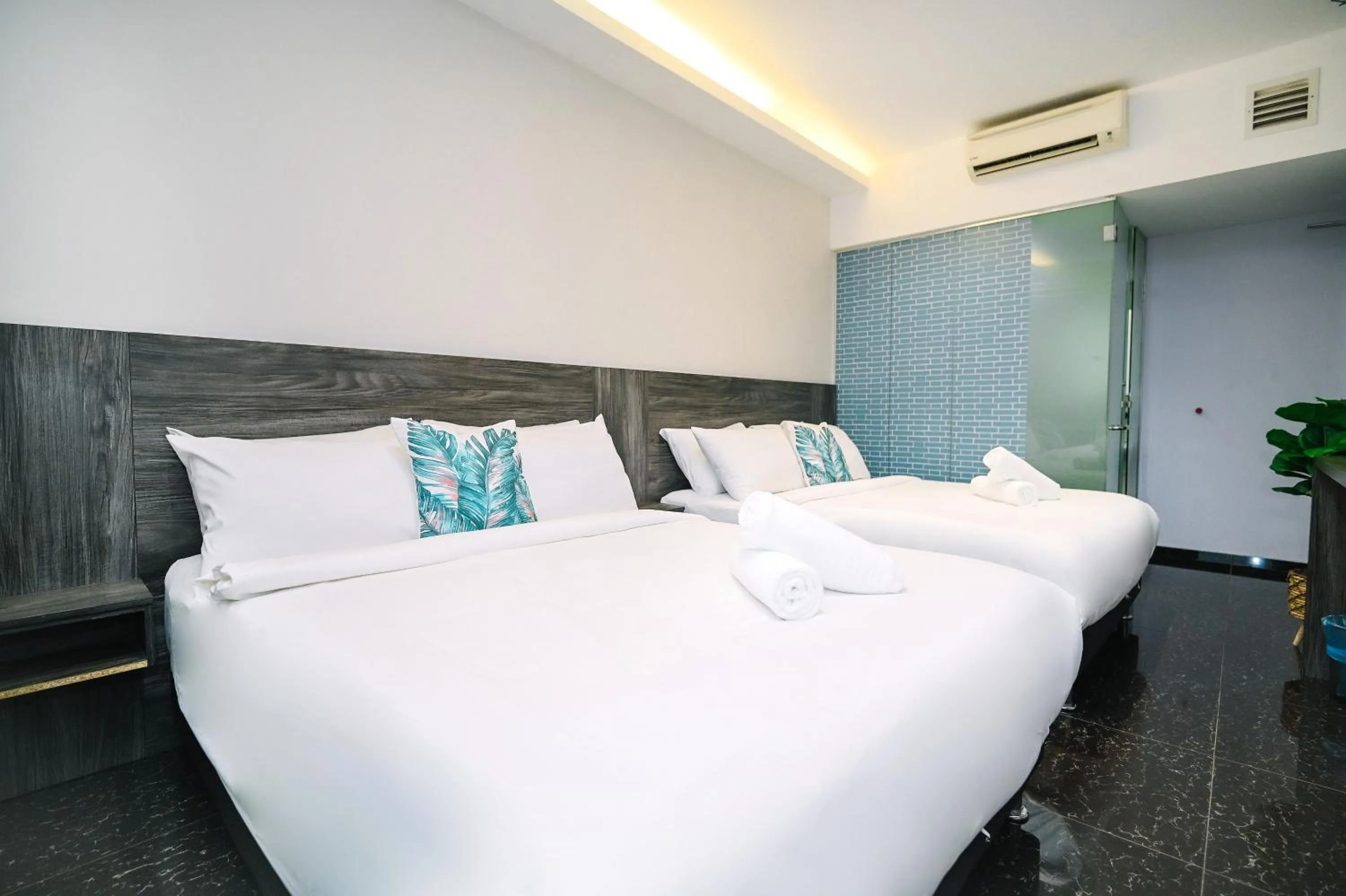 Bed in Swing & Pillows - Rawang Selangor