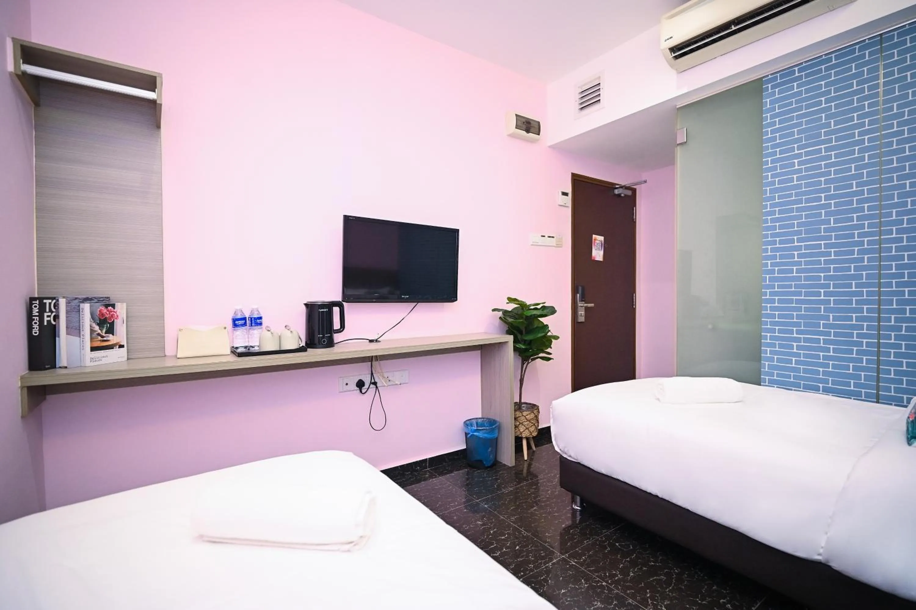 Bed in Swing & Pillows - Rawang Selangor