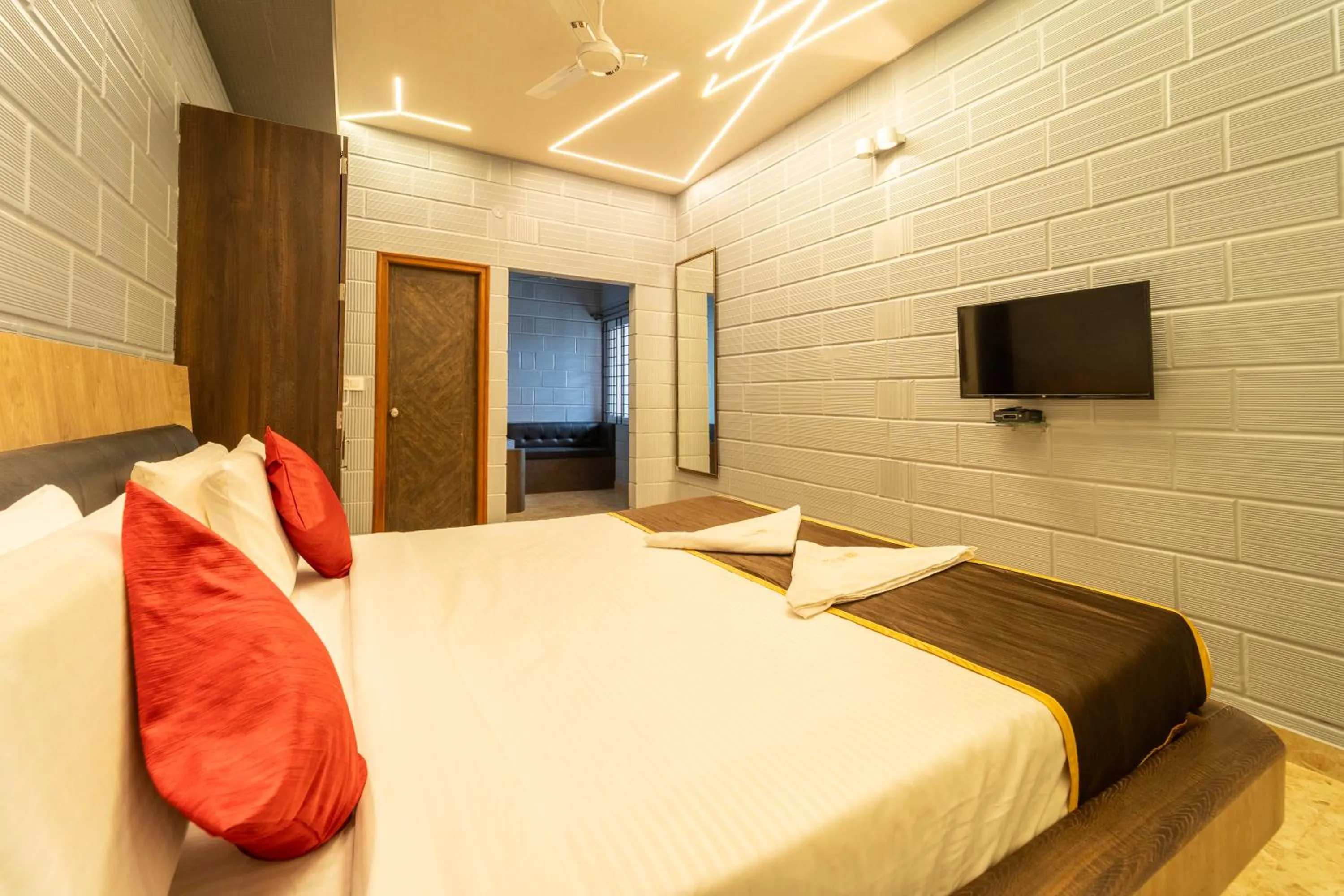 Bed in Seasons Suites - HBR