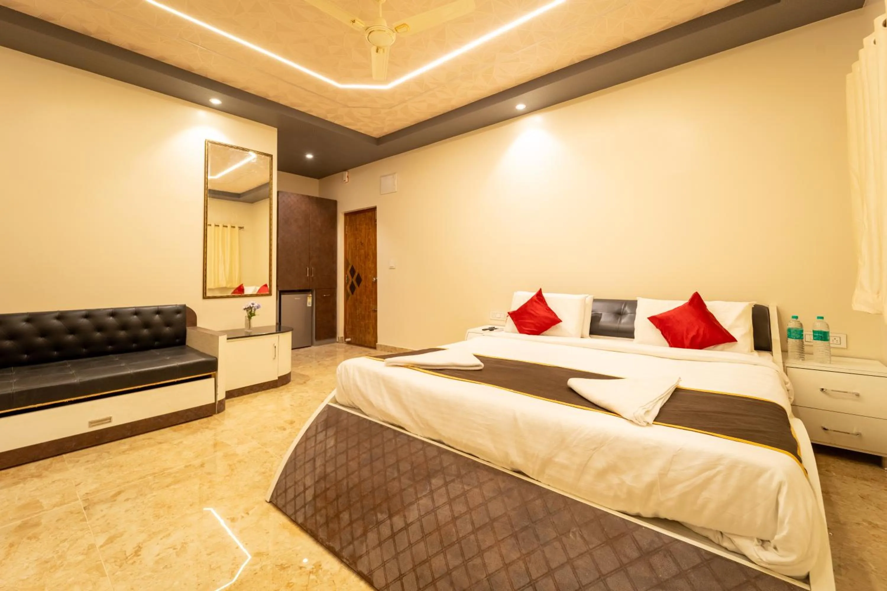 Bed in Seasons Suites - HBR