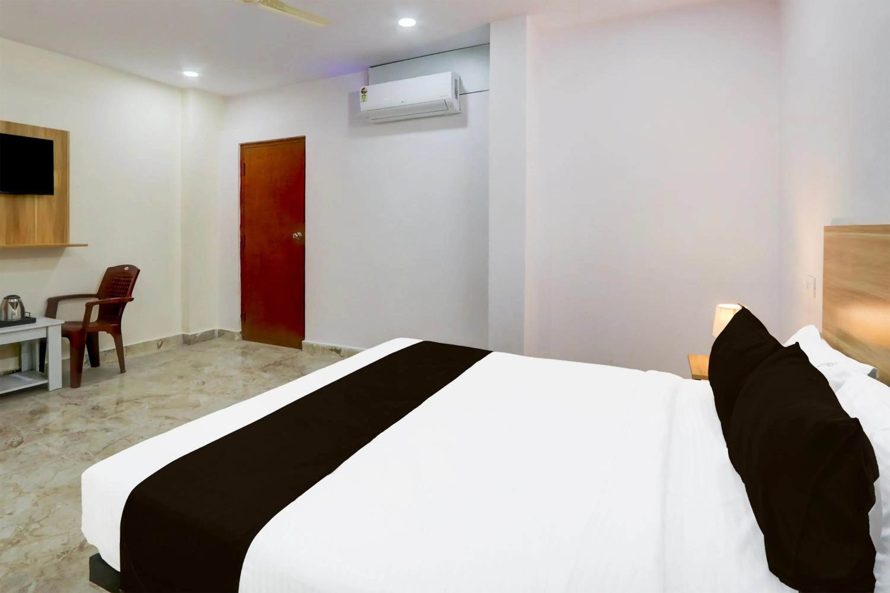 Bedroom in Hotel O Living Tree In