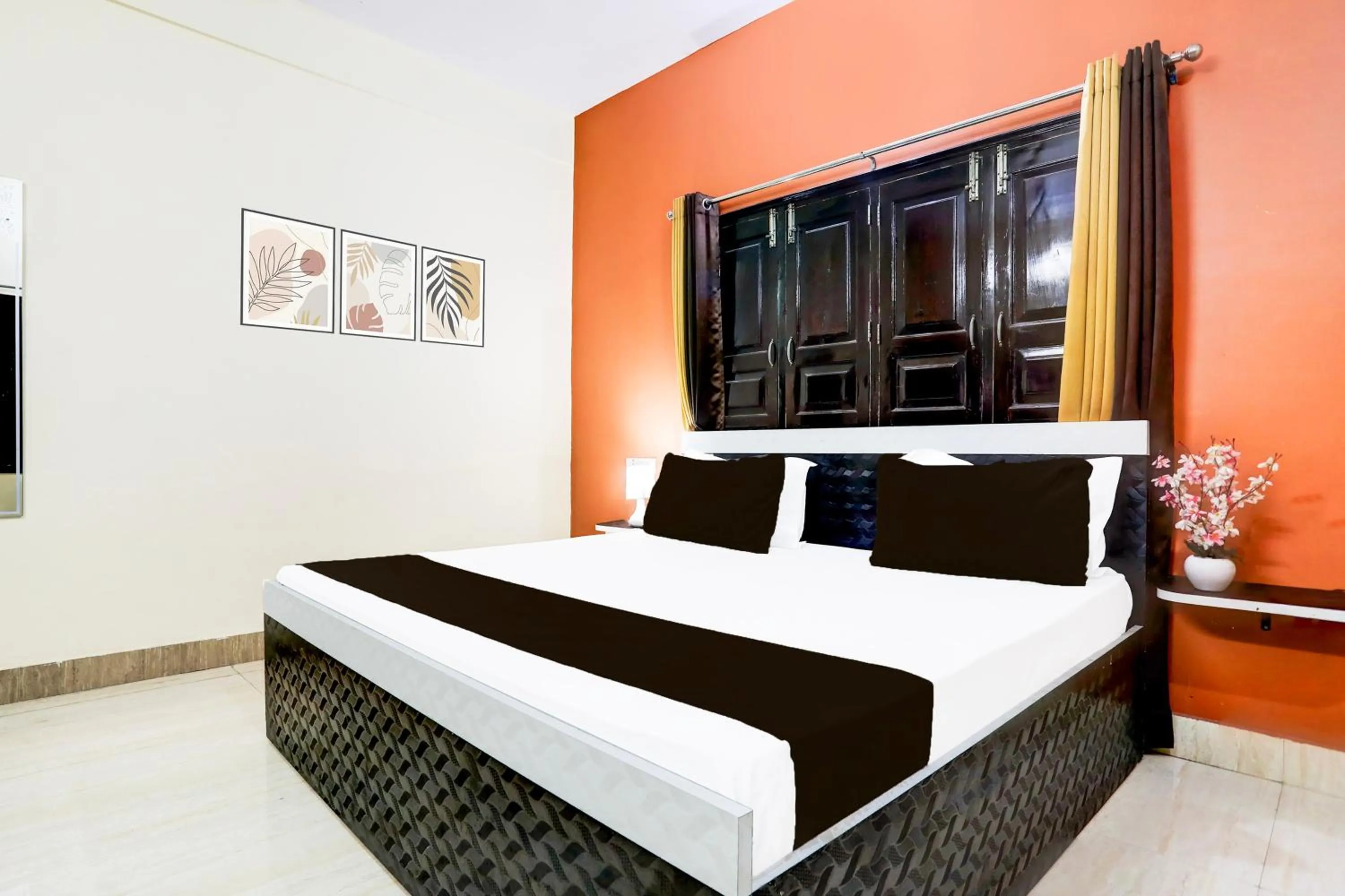 Bedroom in Hotel O R B Palace