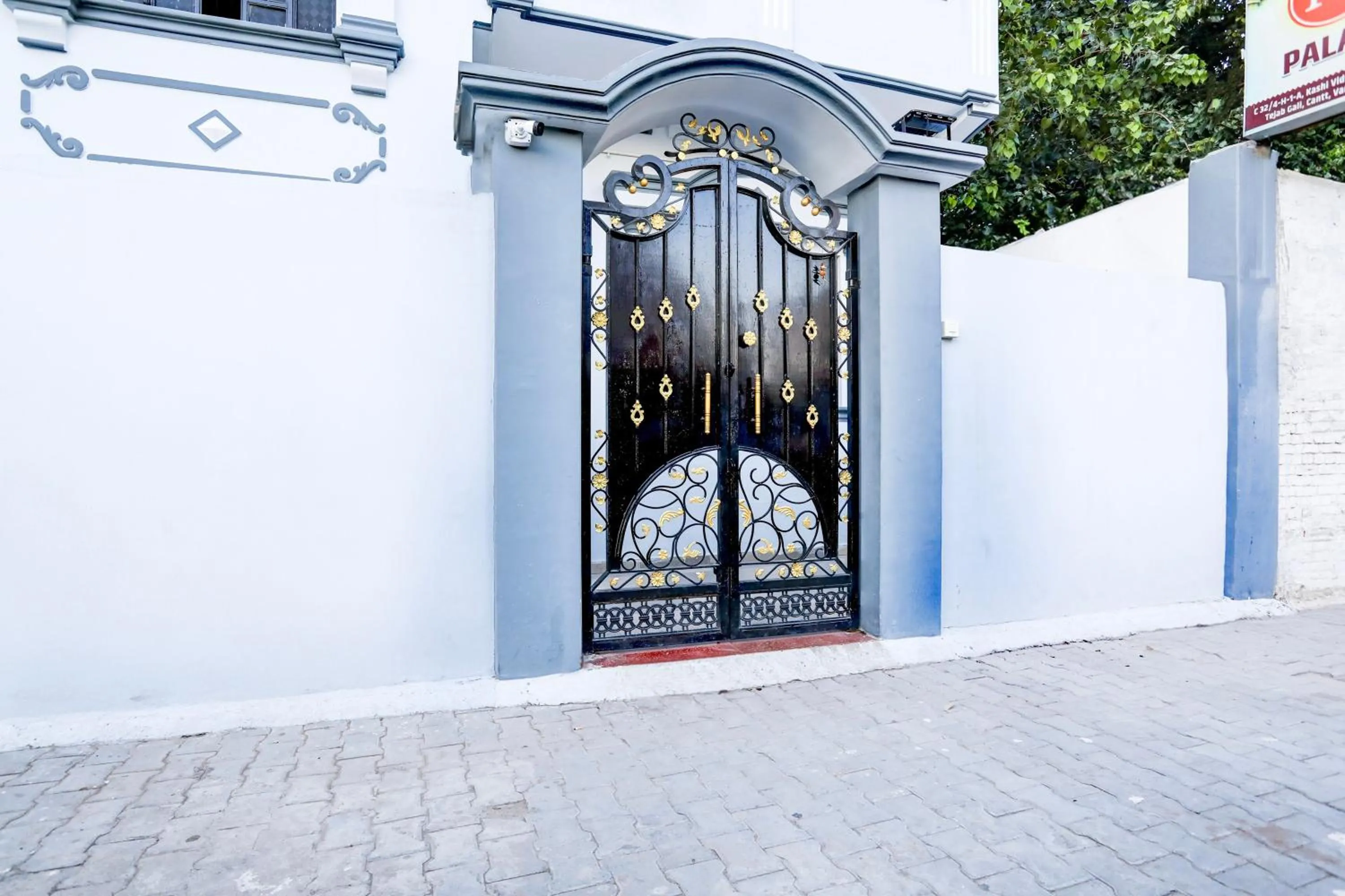 Facade/entrance in Hotel O R B Palace