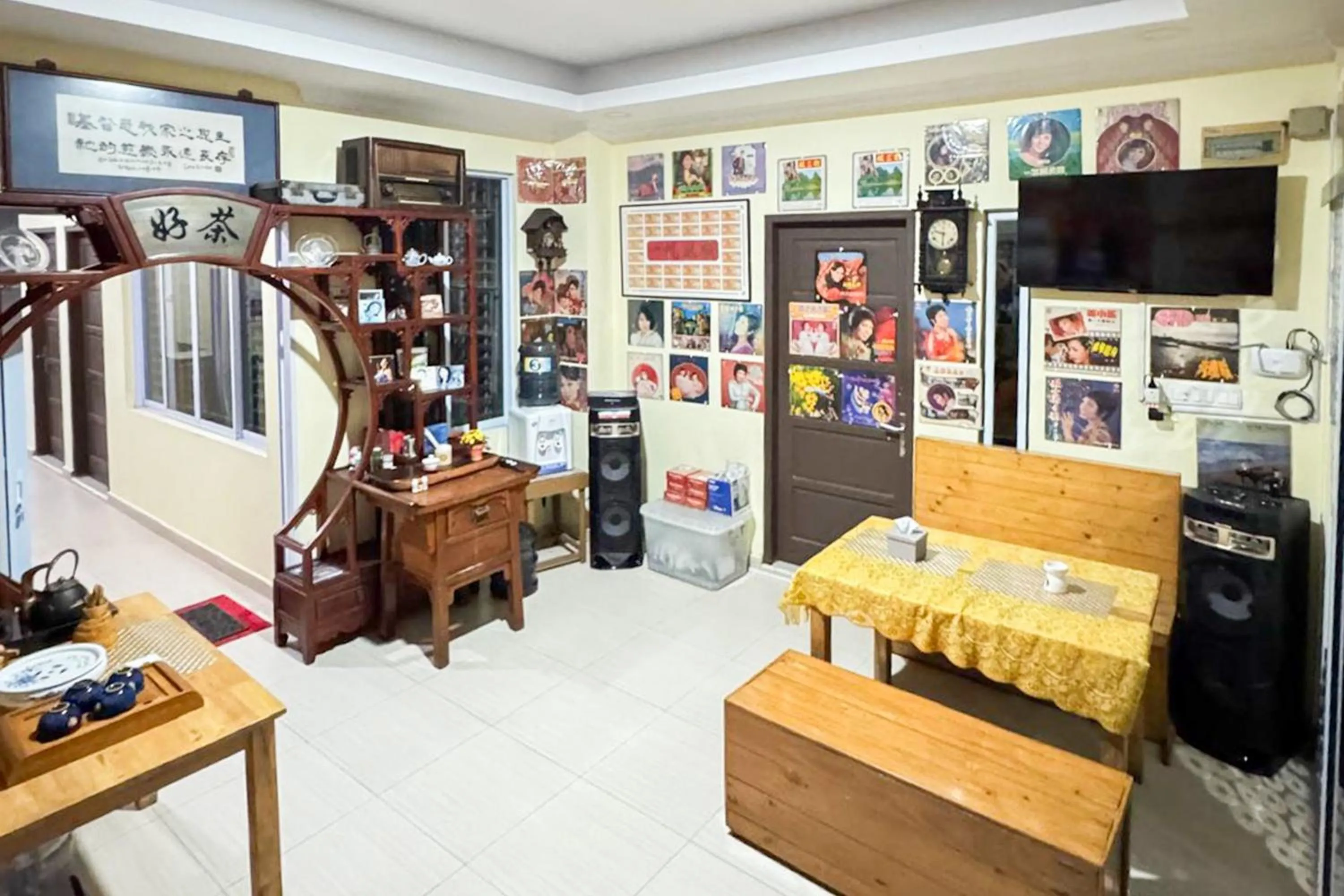 Property building in Urbanview Botania Meeting Point Batam by RedDoorz