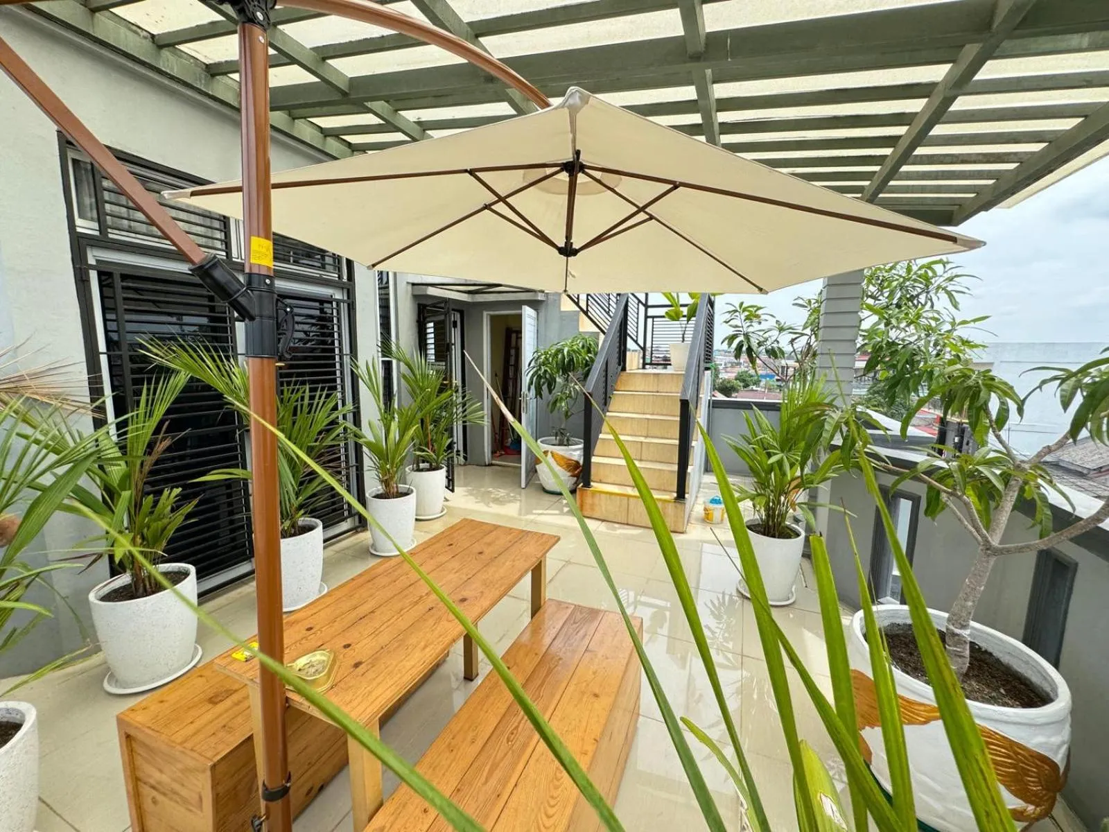 Balcony/Terrace in Urbanview Botania Meeting Point Batam by RedDoorz