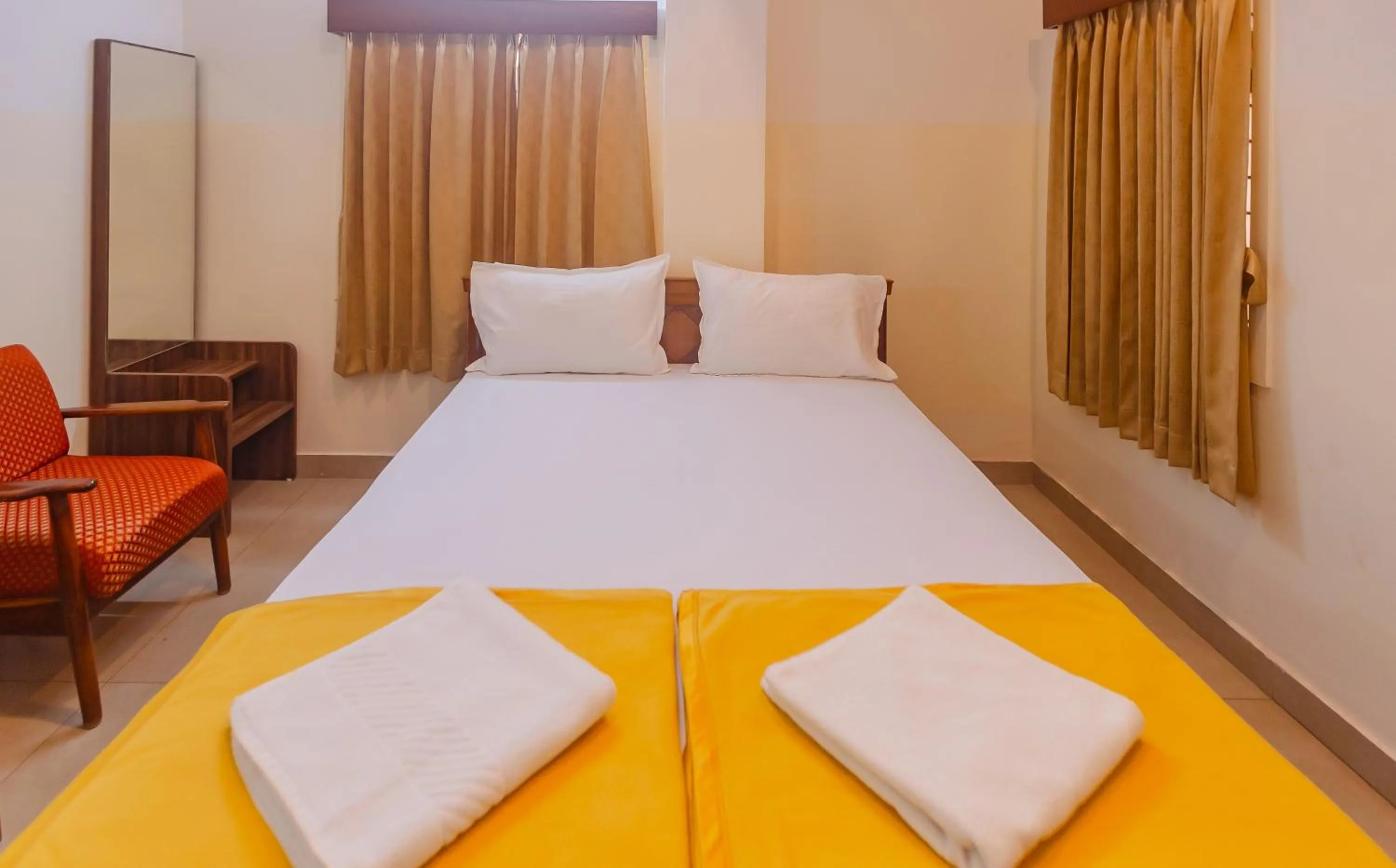 Bedroom, Bed in Sri Ramakrishna Hotel