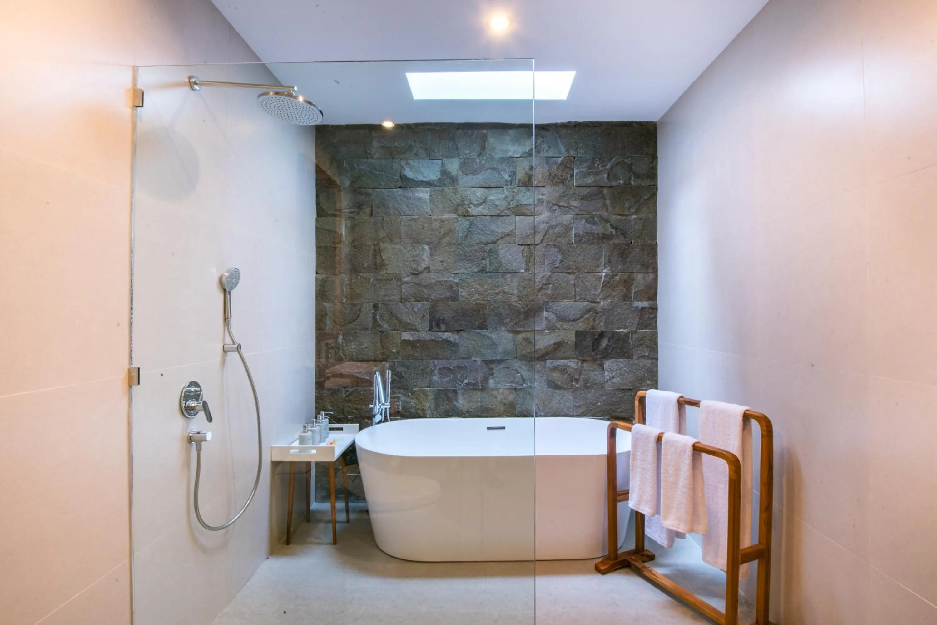 Bath in Bhumi Sangtu Ubud