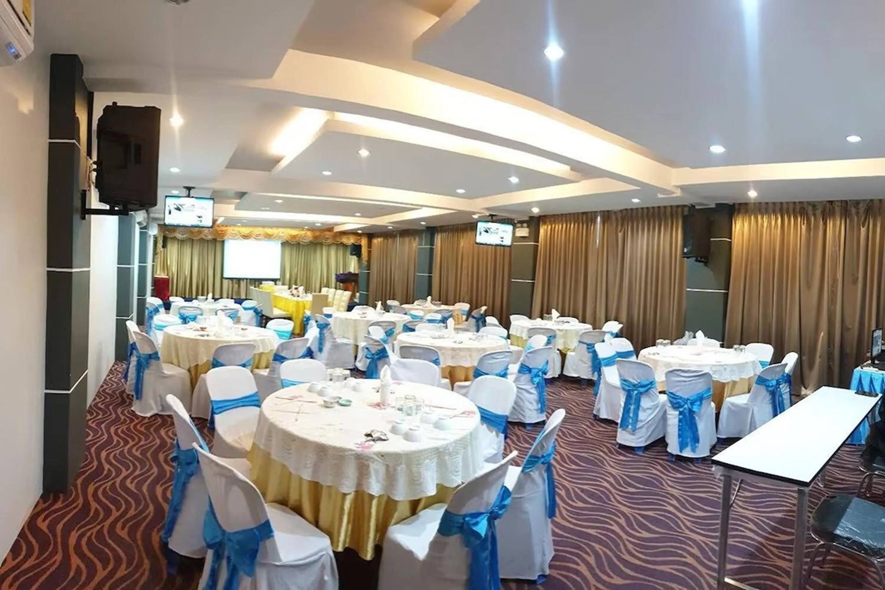 Area and facilities in La VIVA Hotel