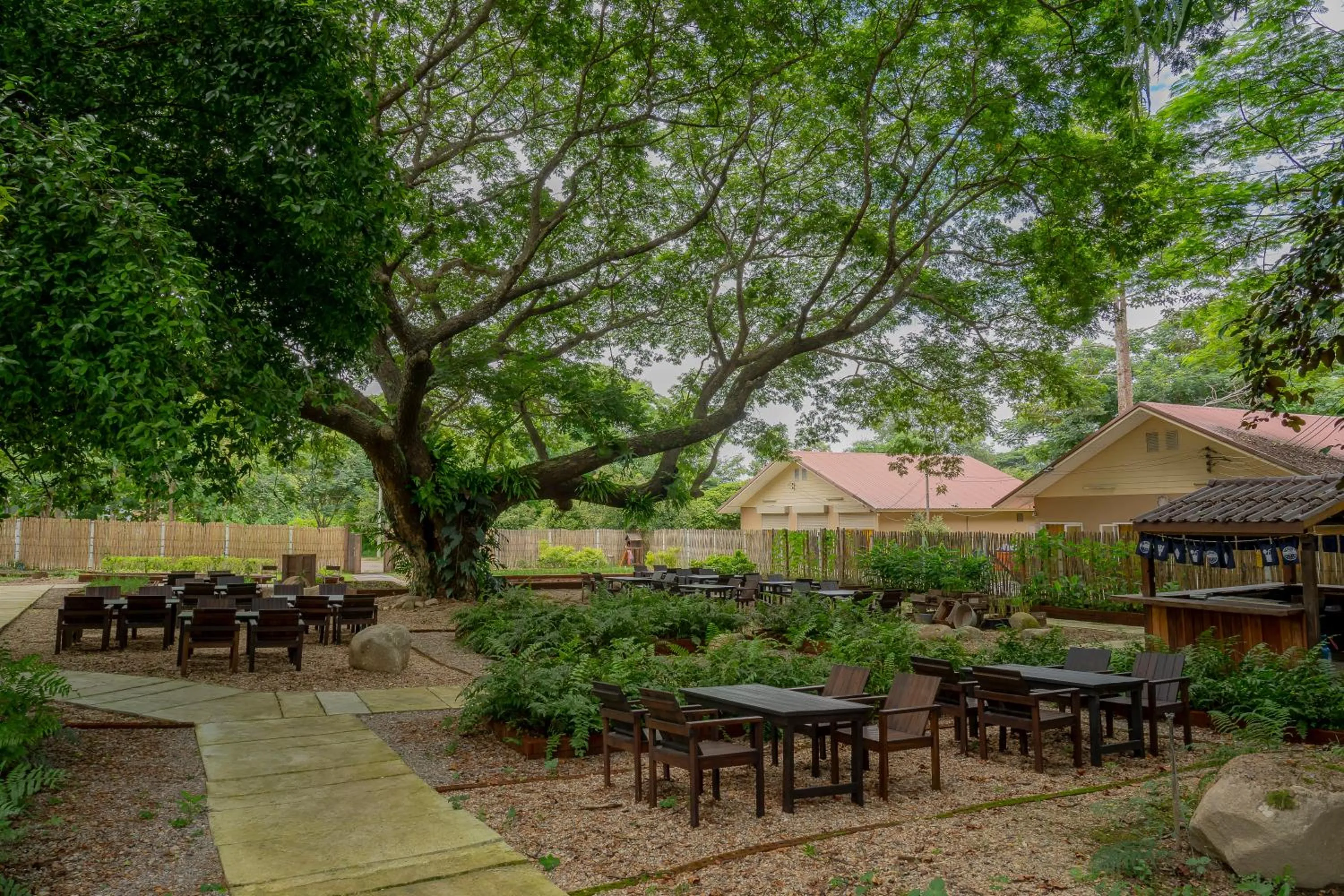 Restaurant/places to eat in Sirin Farm Chiang Rai