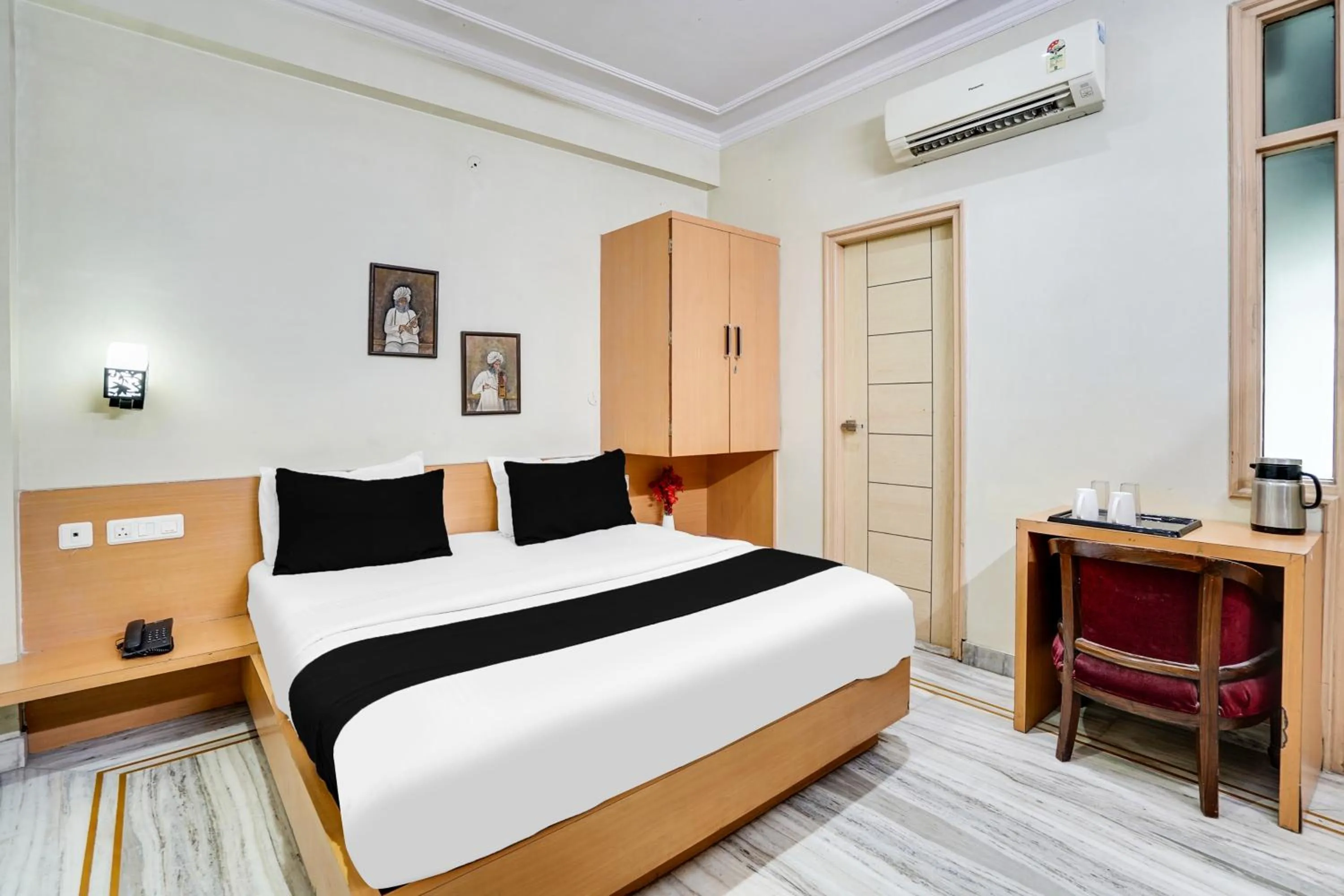 Bedroom, Bed in Super Townhouse Durgapura formerly Gumaan Heritage