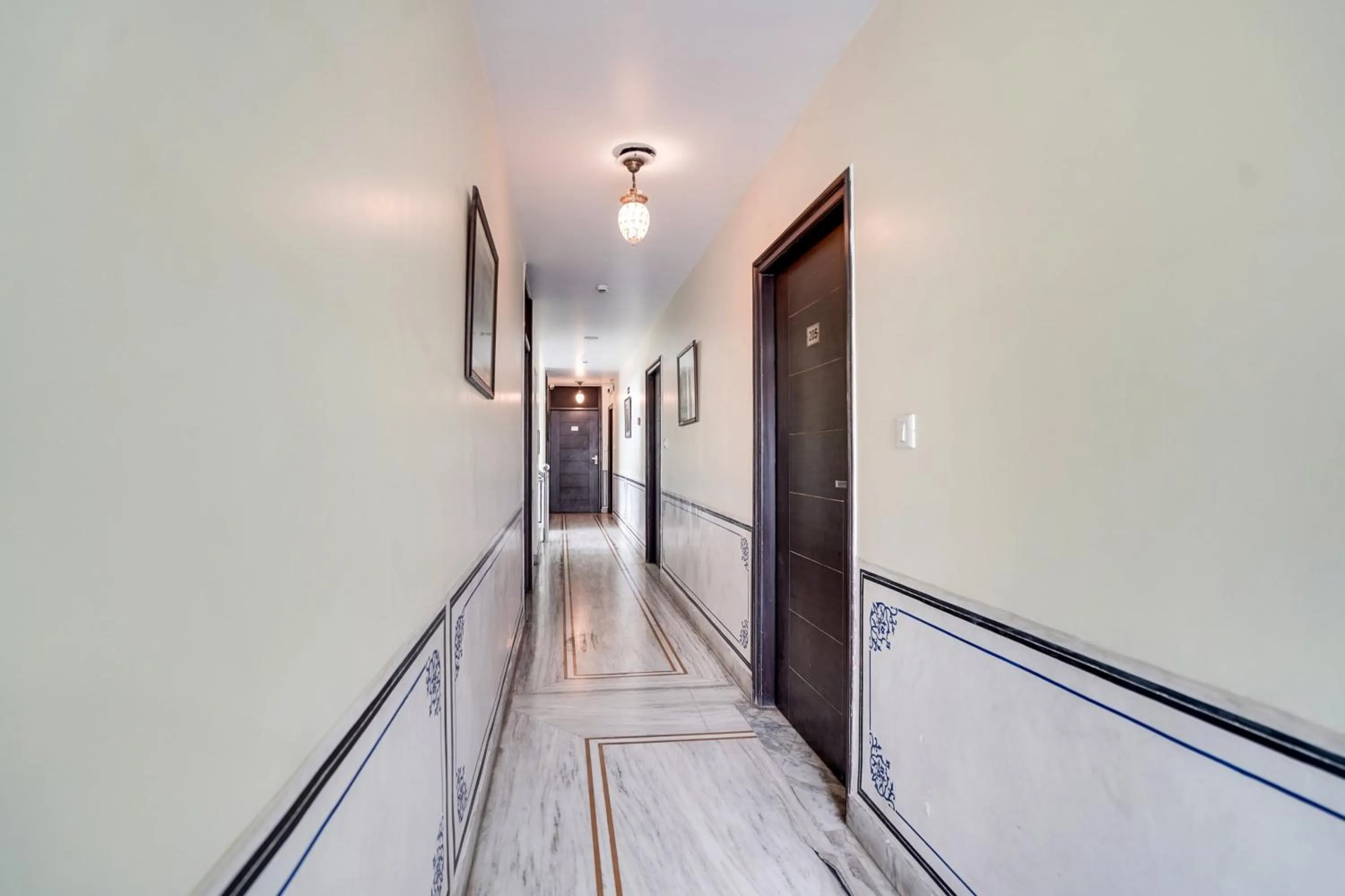 Lobby or reception in Super Townhouse Durgapura formerly Gumaan Heritage