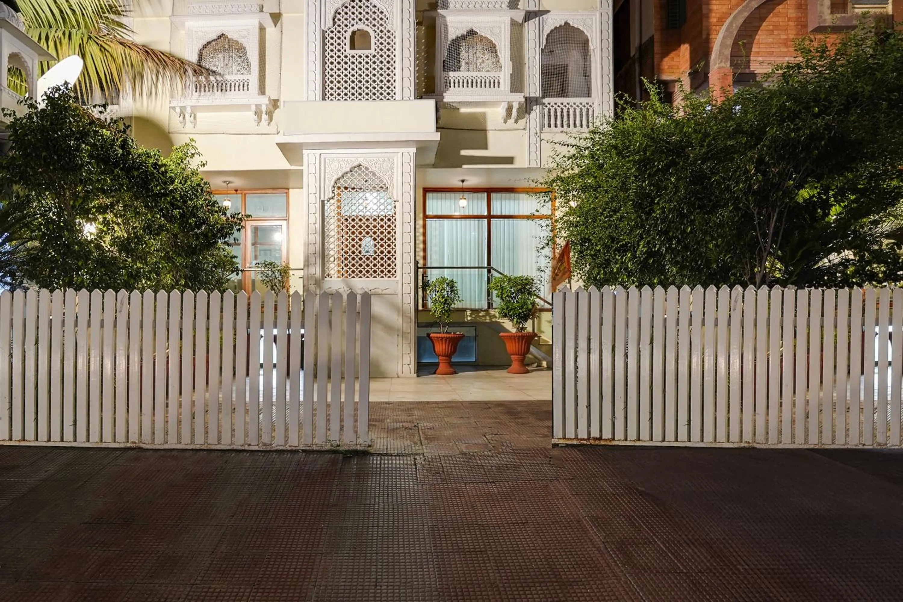 Facade/entrance in Super Townhouse Durgapura formerly Gumaan Heritage