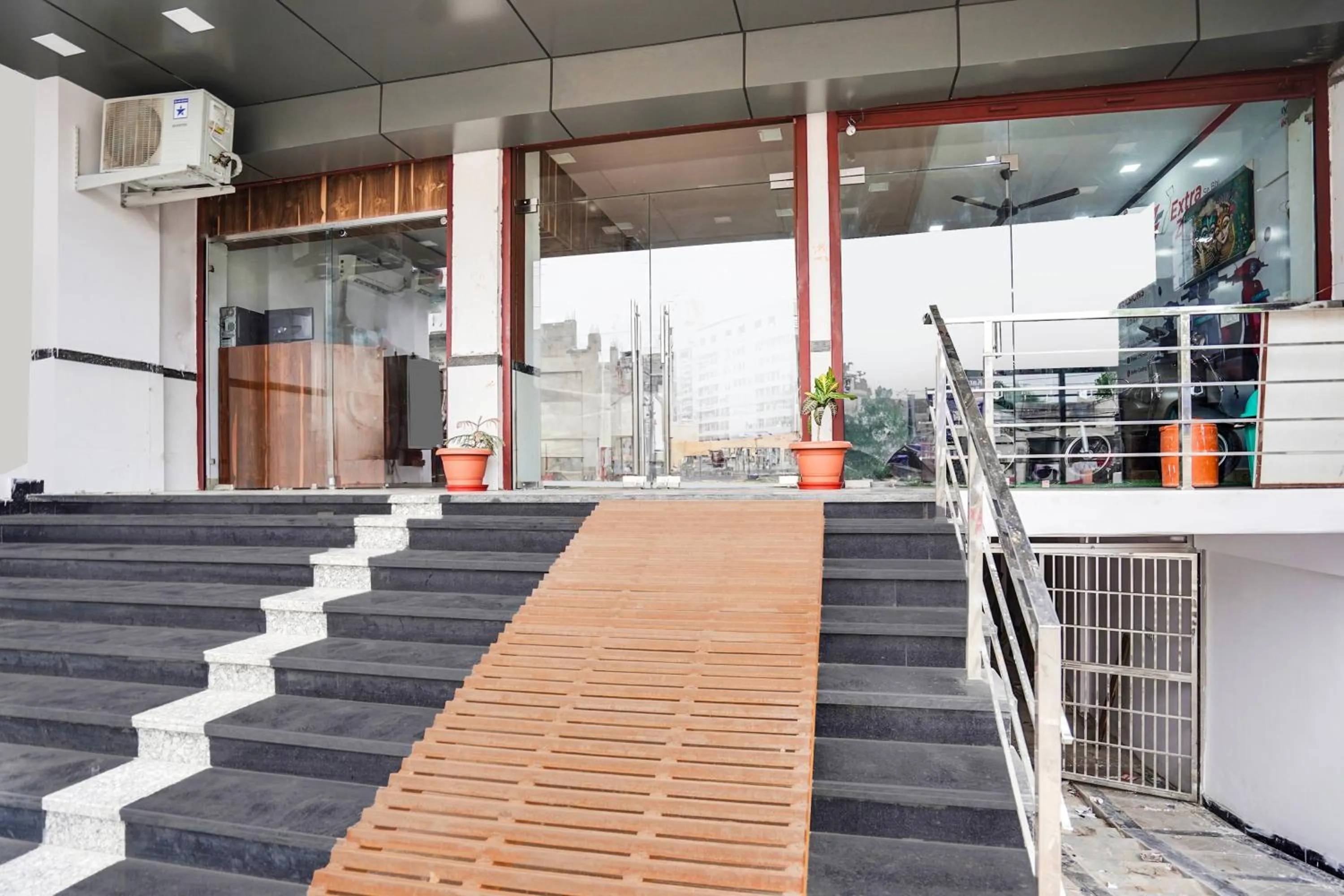 Facade/entrance in Super Hotel O Ajmer Central formerly Grand Suman