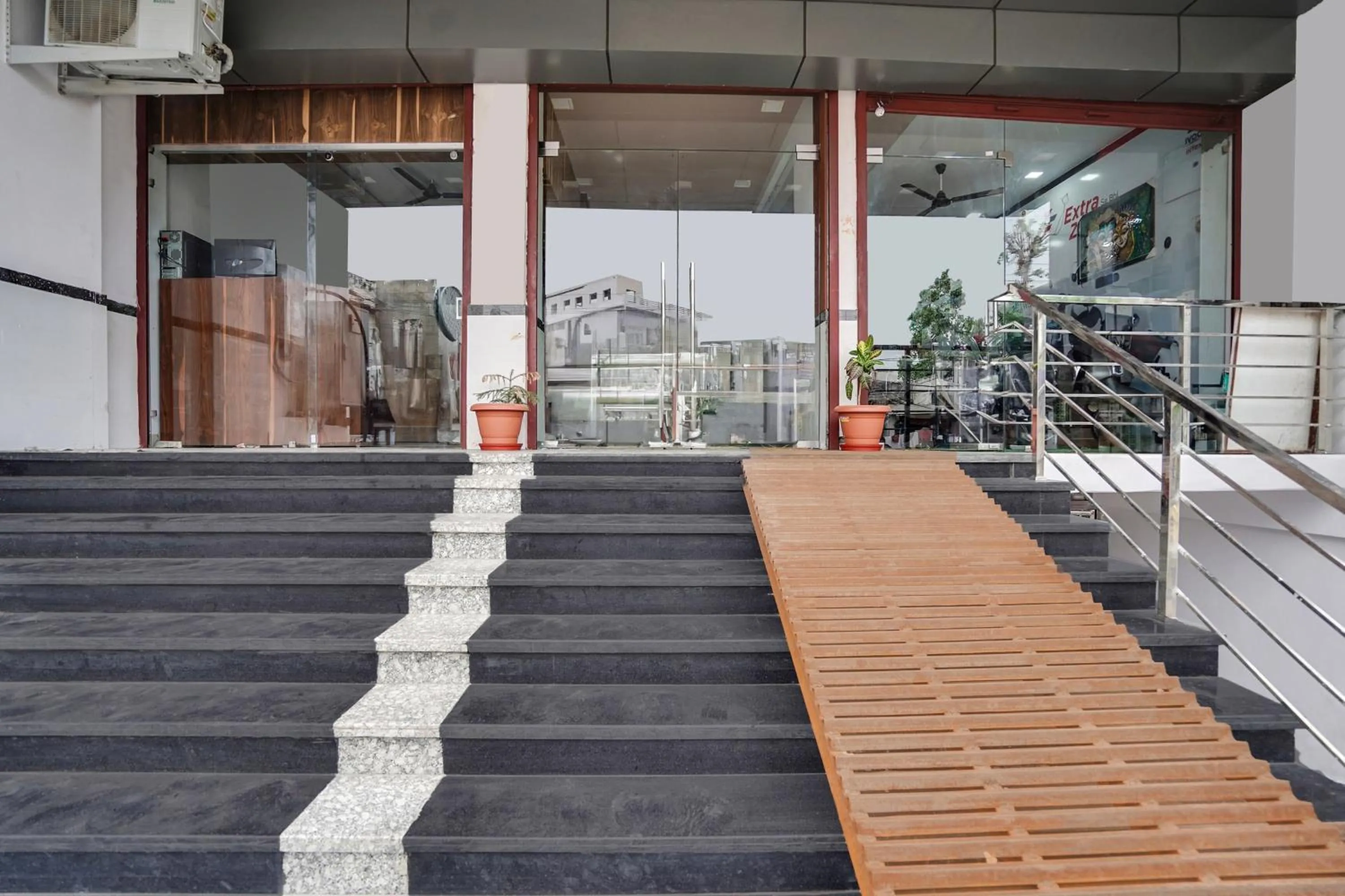 Facade/entrance in Super Hotel O Ajmer Central formerly Grand Suman