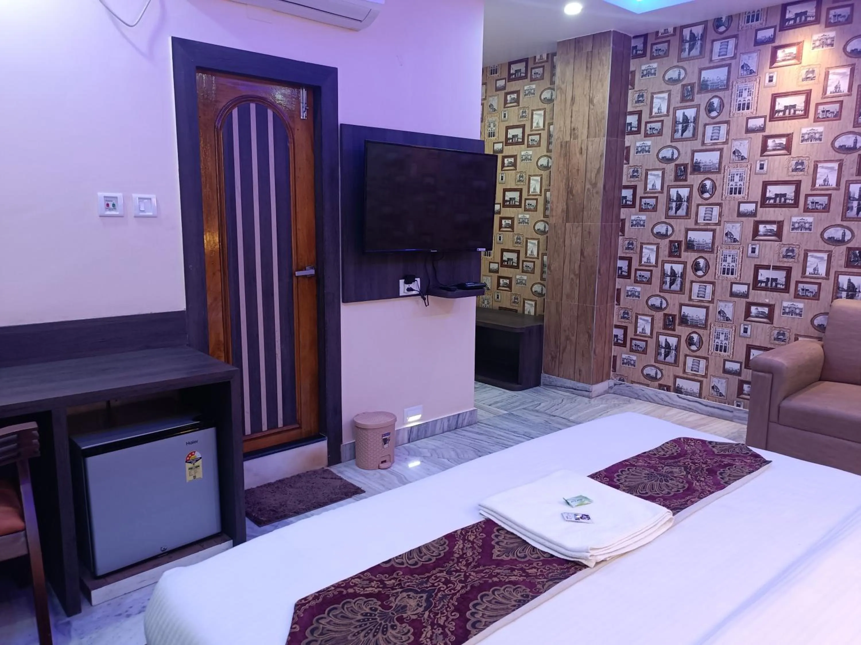 Bed in HOTEL SUDAKSHINA by ROH