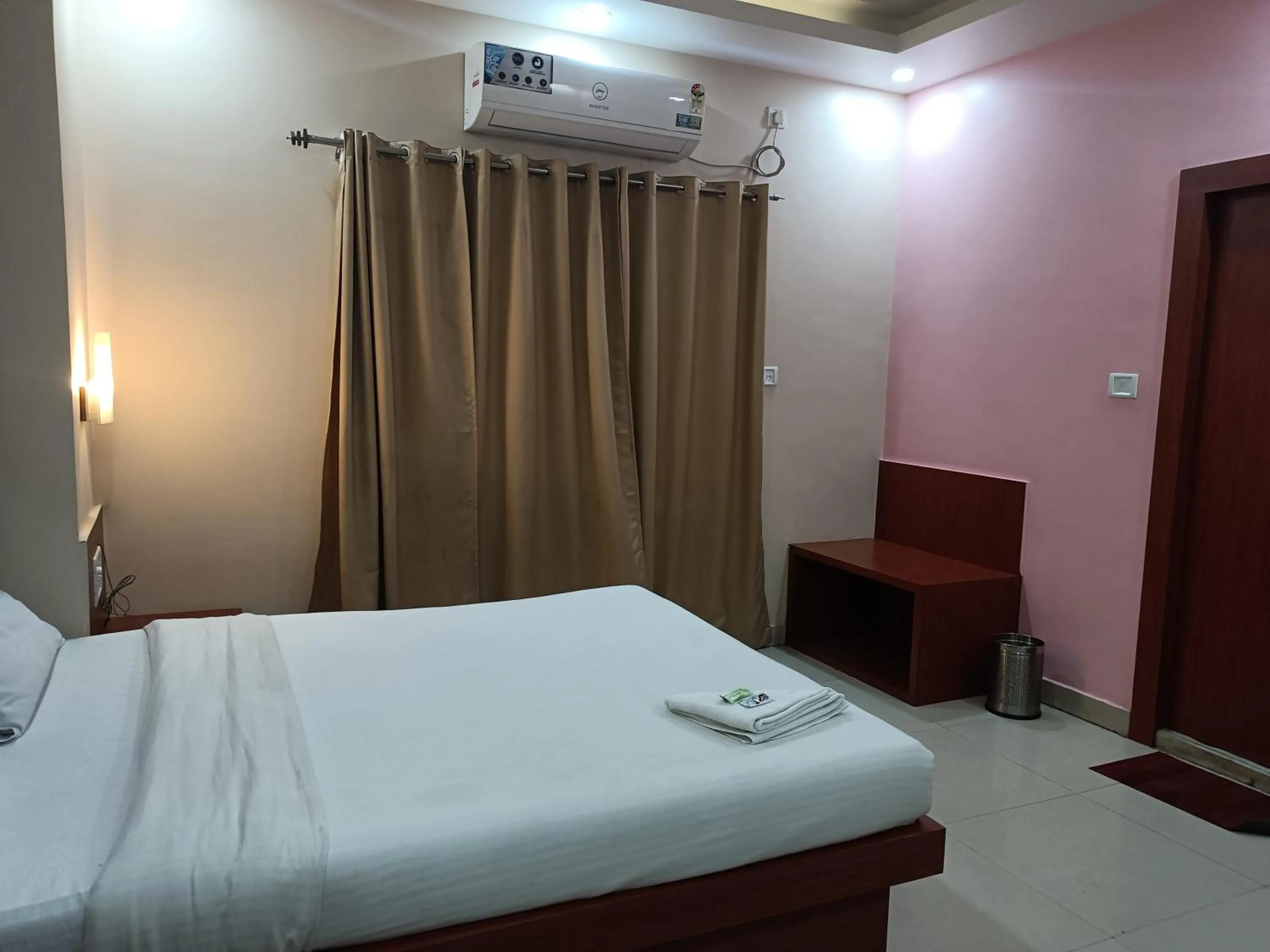 Bed in HOTEL SUDAKSHINA by ROH