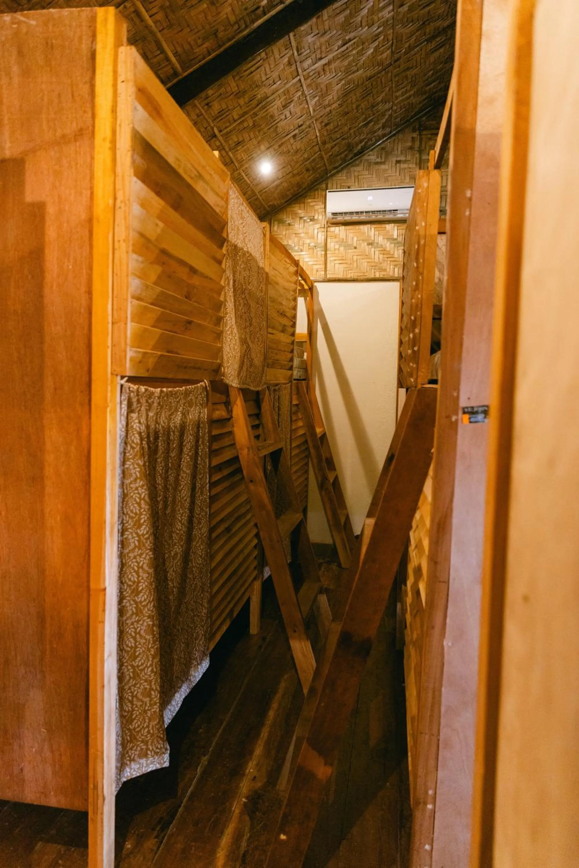 bunk bed in katana siargao