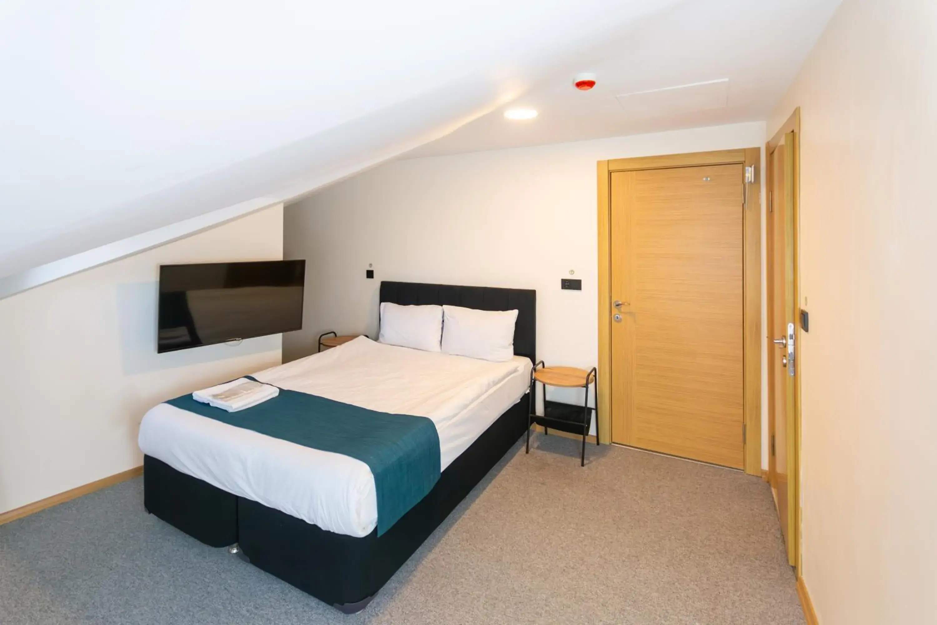 Standard Single Room in New Garden Airport Hotel Standard Single Room in New Garden Airport Hotel