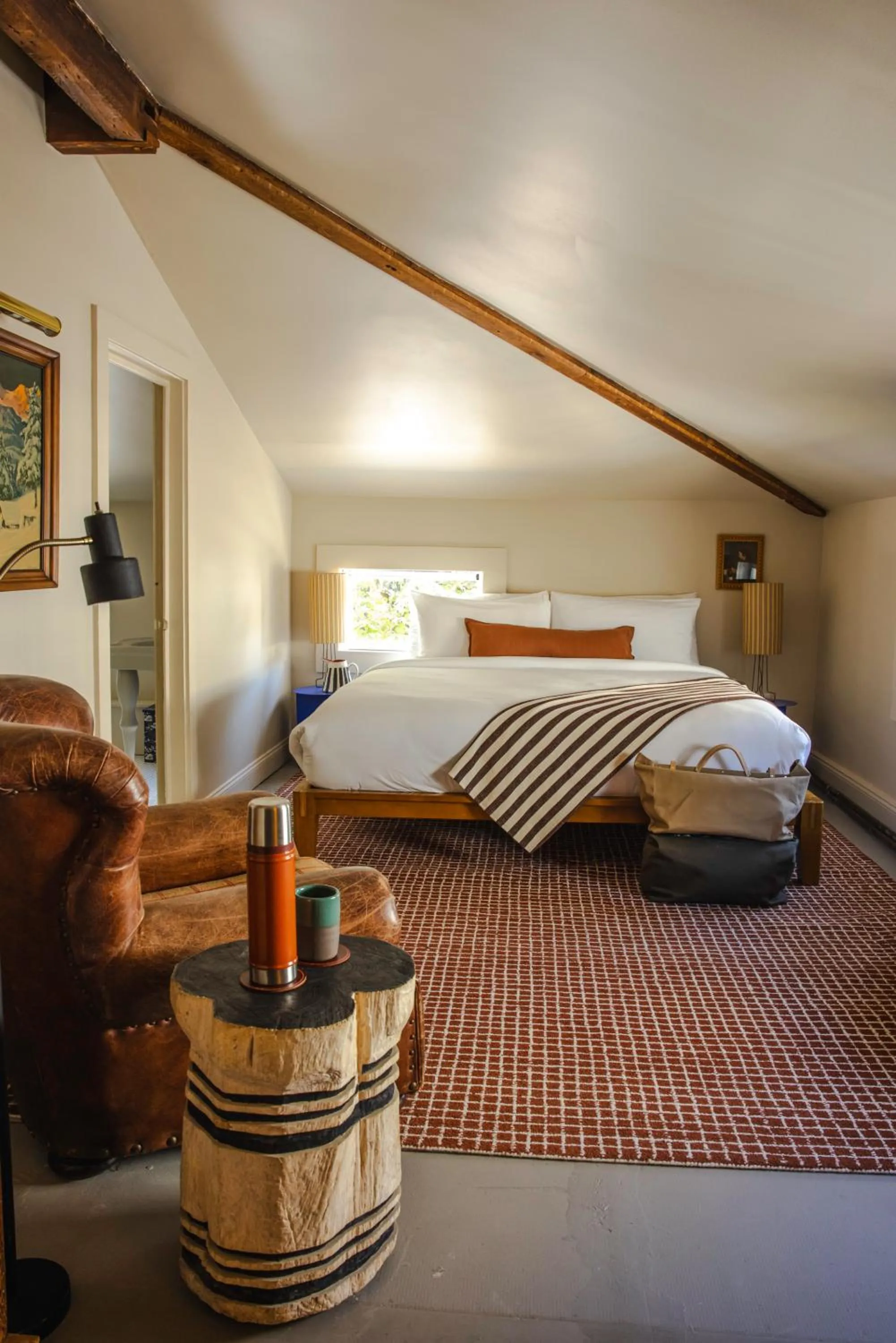 Bedroom, Bed in KIngston Carriage House