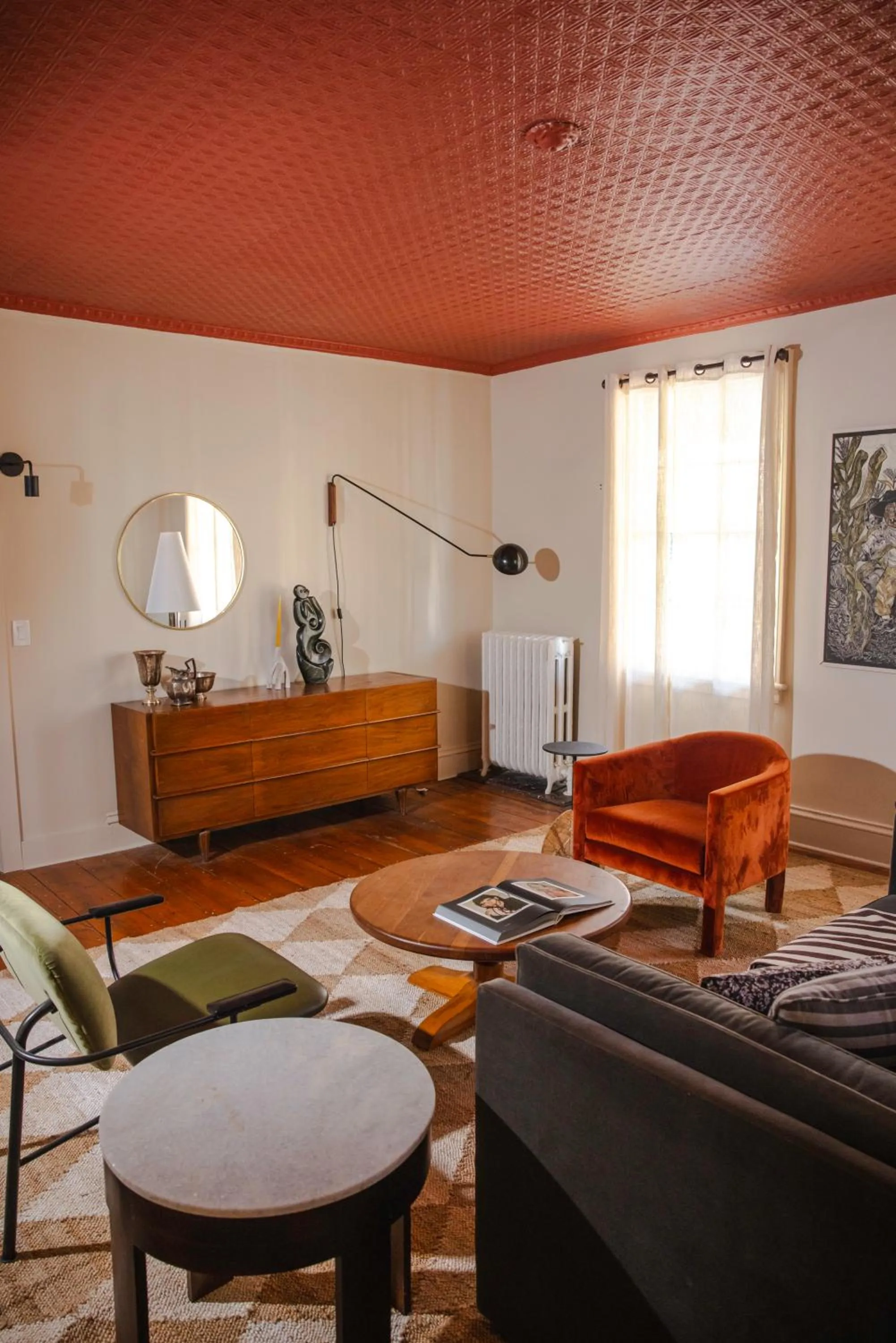 Living room in KIngston Carriage House