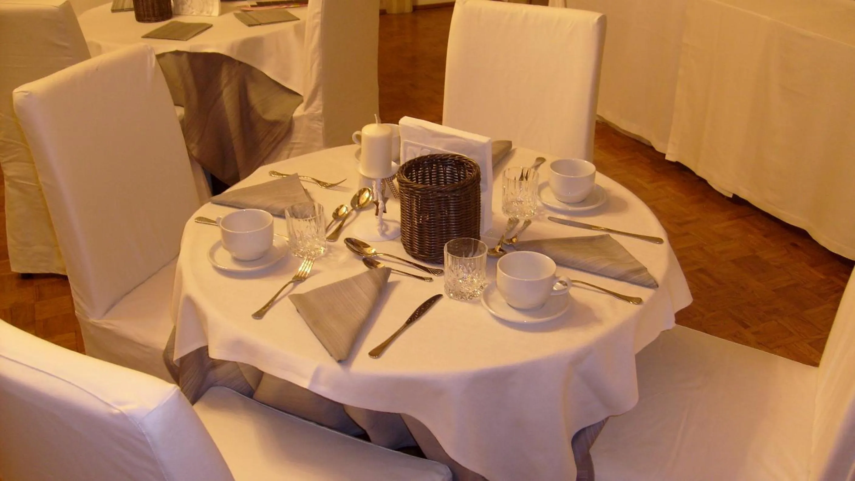 Restaurant/places to eat in Antica Dimora