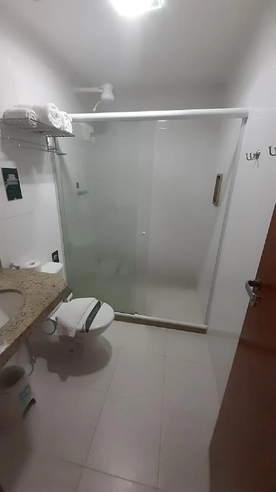Shower in Palmier Hotel & Convenções