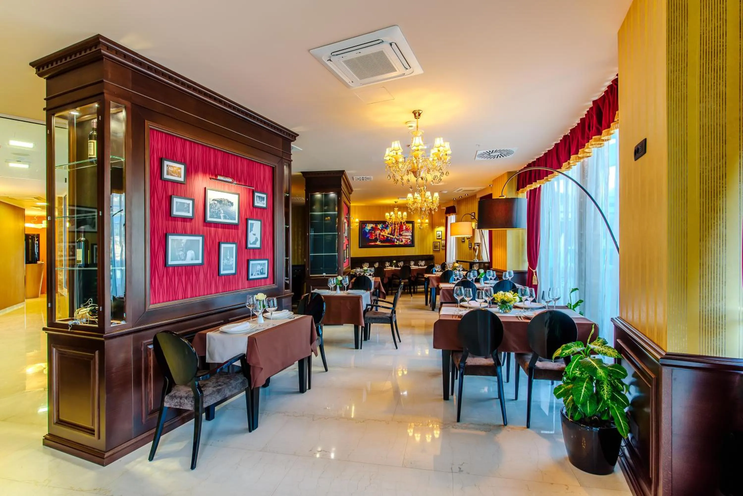 Restaurant/places to eat in Hotel Tre Canne