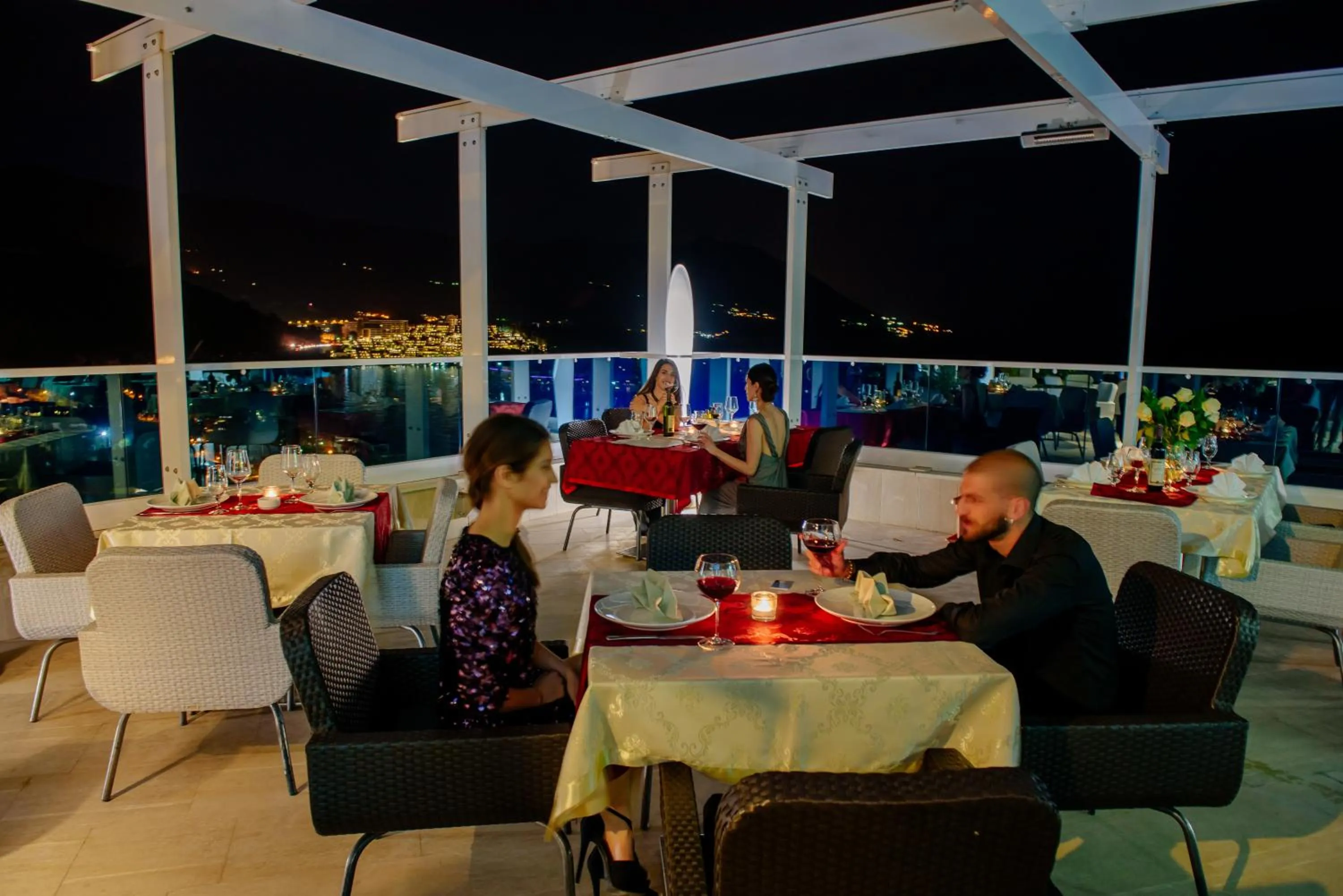 Restaurant/places to eat in Hotel Tre Canne