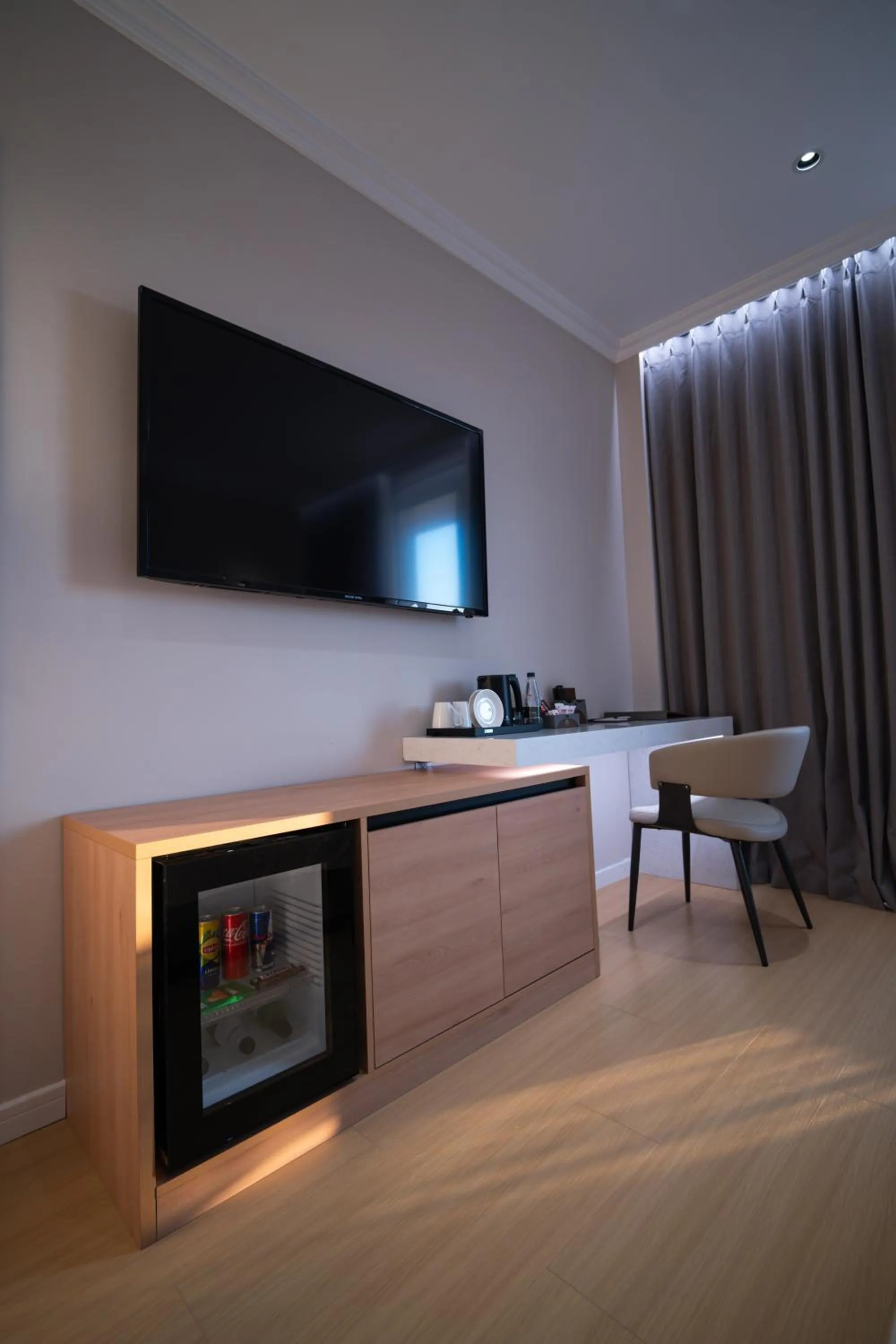 TV and multimedia in Holiday Hotel